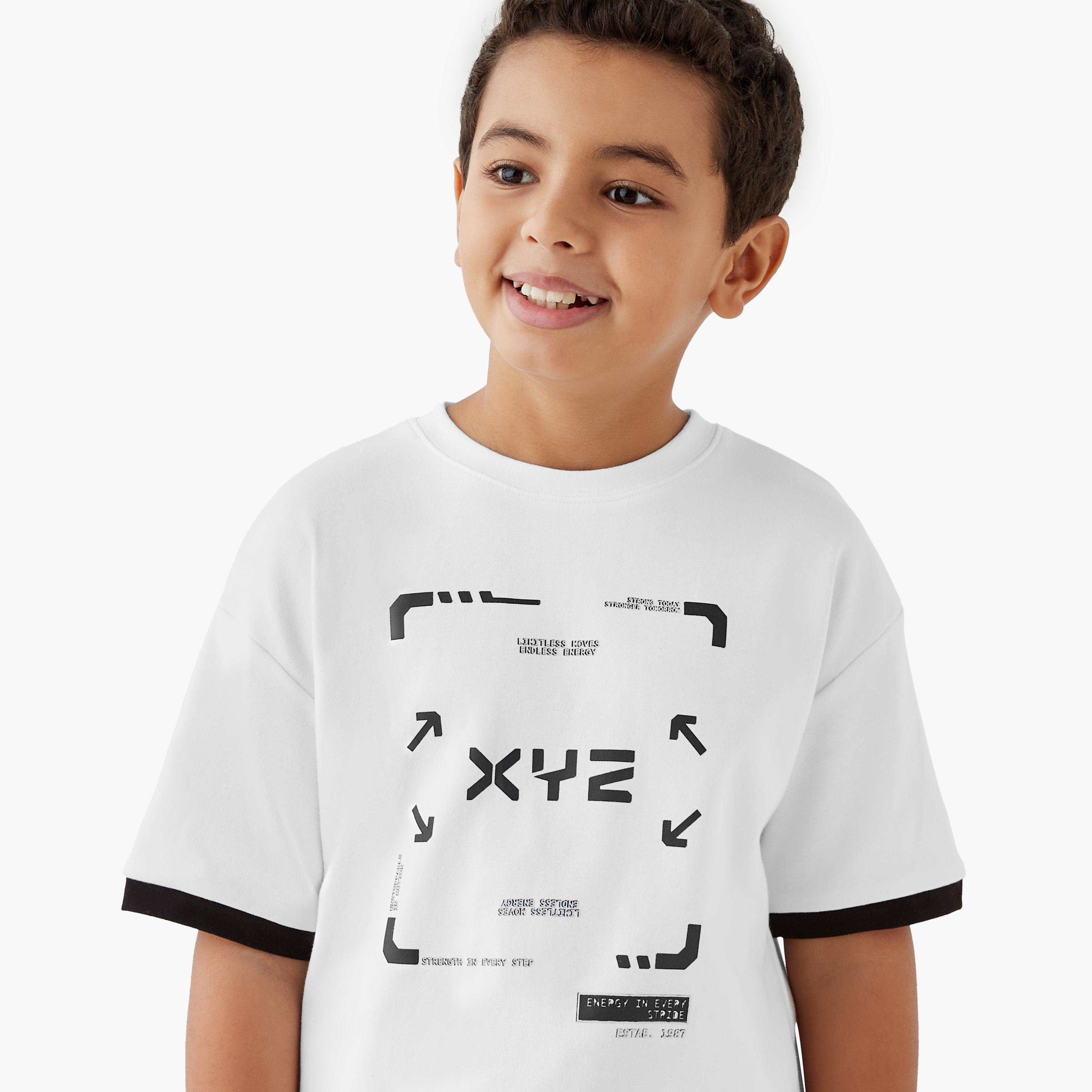 تيشيرت بأكمام قصيرة وطبعات من إكس واي زد-sports-boys-clothing-tops-image-4