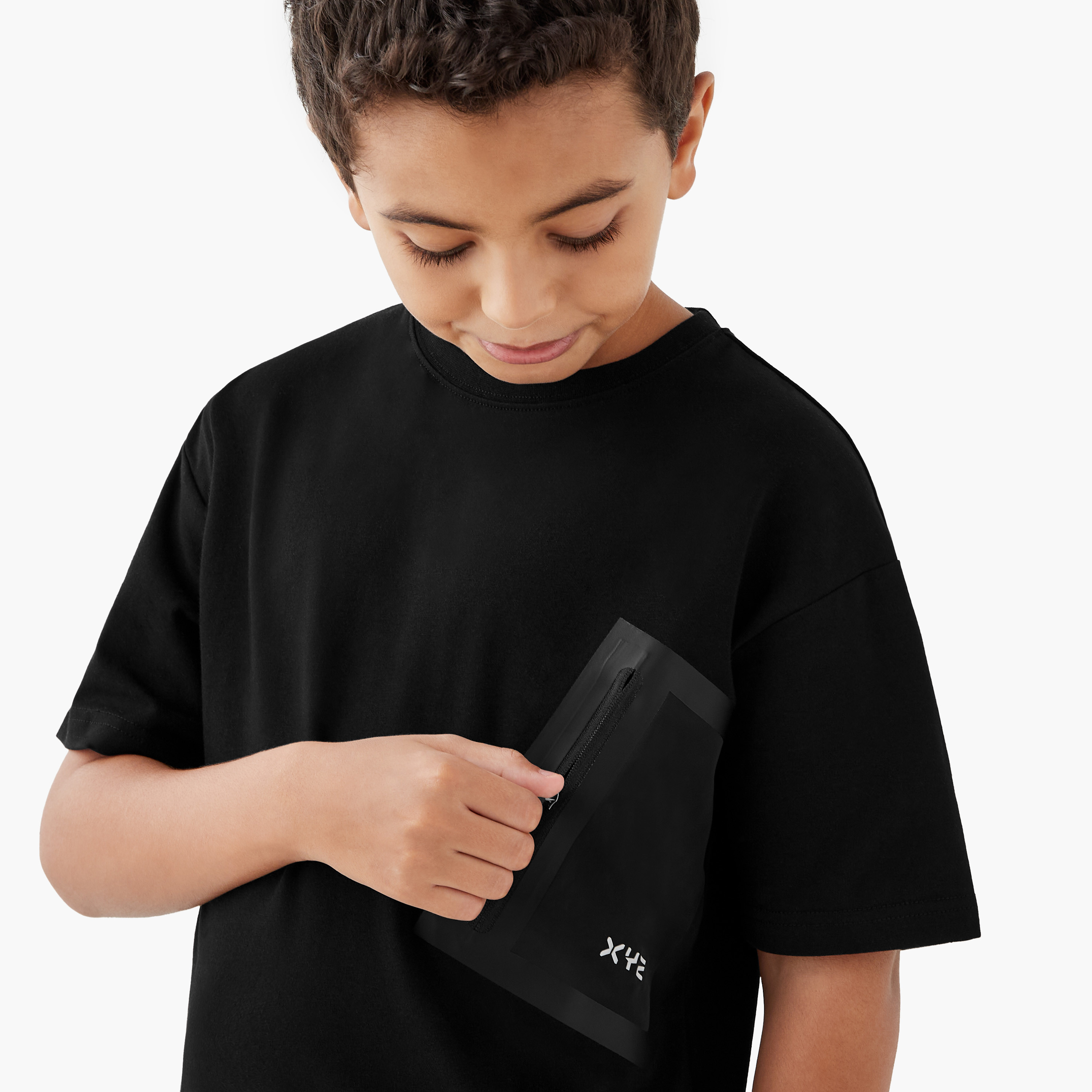 XYZ Logo Detail T-shirt and Shorts Set-boys-clothing-sportswear-sets-image-5