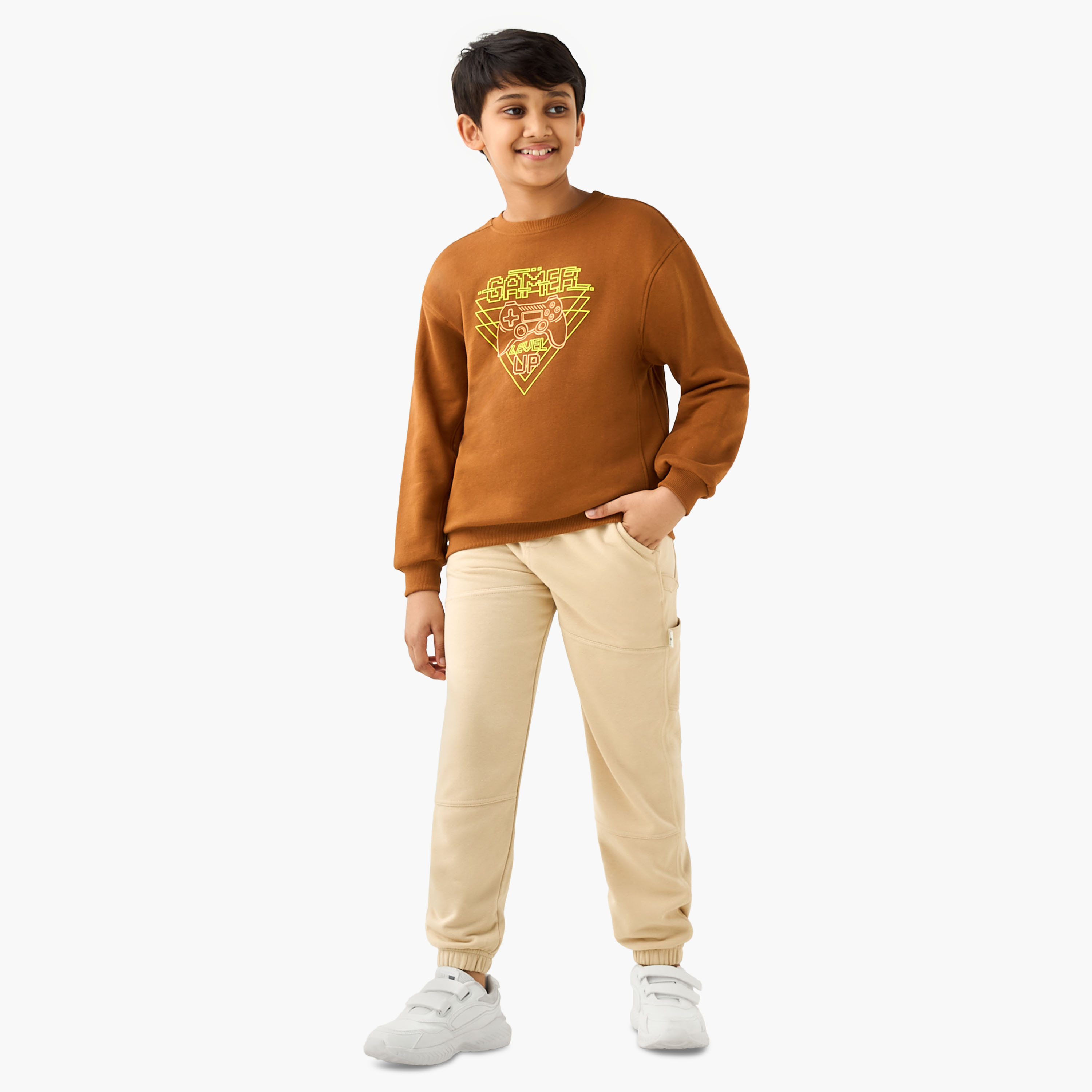 Lee Cooper Solid Joggers with Drawstring Closure and Pockets-boys-clothing-bottoms-joggersandtrackpants-image-2