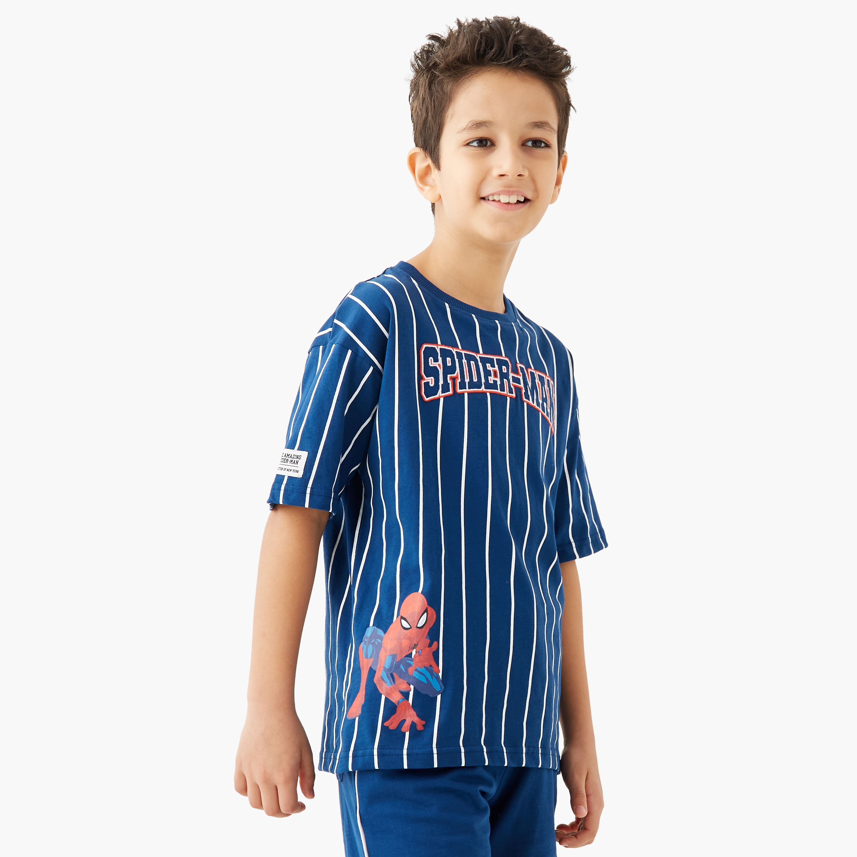 طقم شورت وتيشيرت بطبعات سبايدرمان-boys-clothing-setsandcoords-image-2