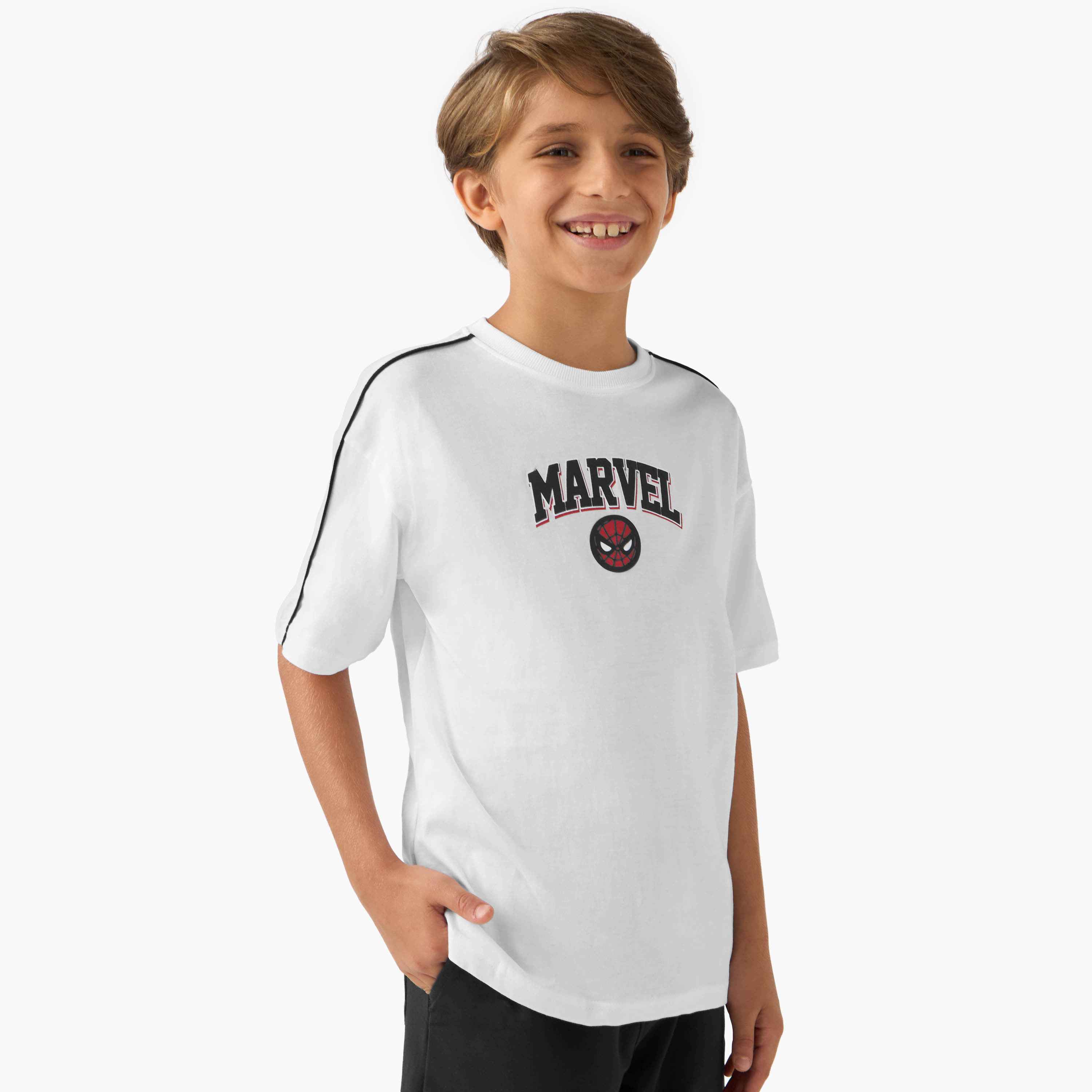 طقم تيشيرت وشورت بطبعات سبايدر مان-boys-clothing-setsandcoords-image-2