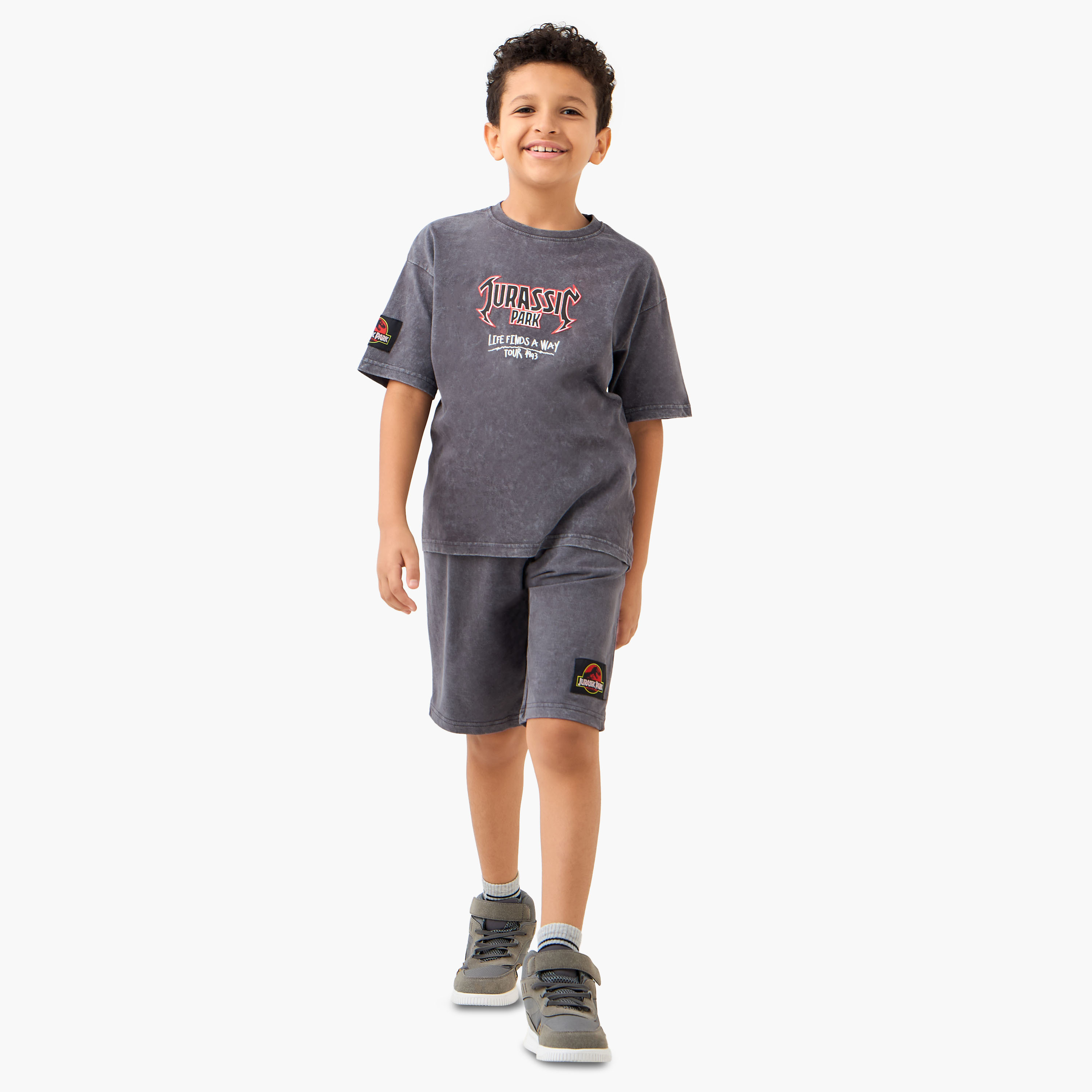 طقم تيشيرت وشورت بطبعات جوراسيك بارك-boys-clothing-setsandcoords-image-1
