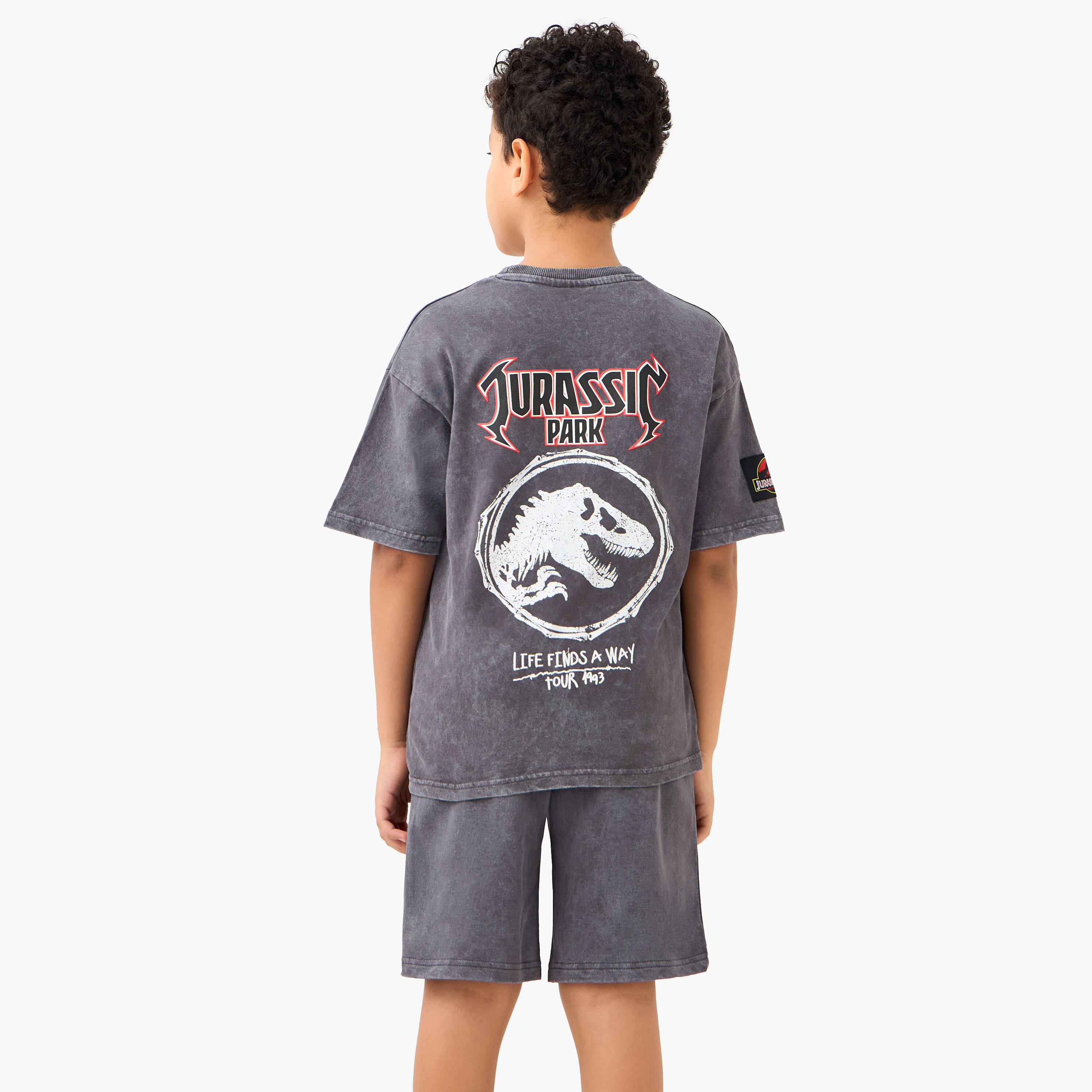 طقم تيشيرت وشورت بطبعات جوراسيك بارك-boys-clothing-setsandcoords-image-4