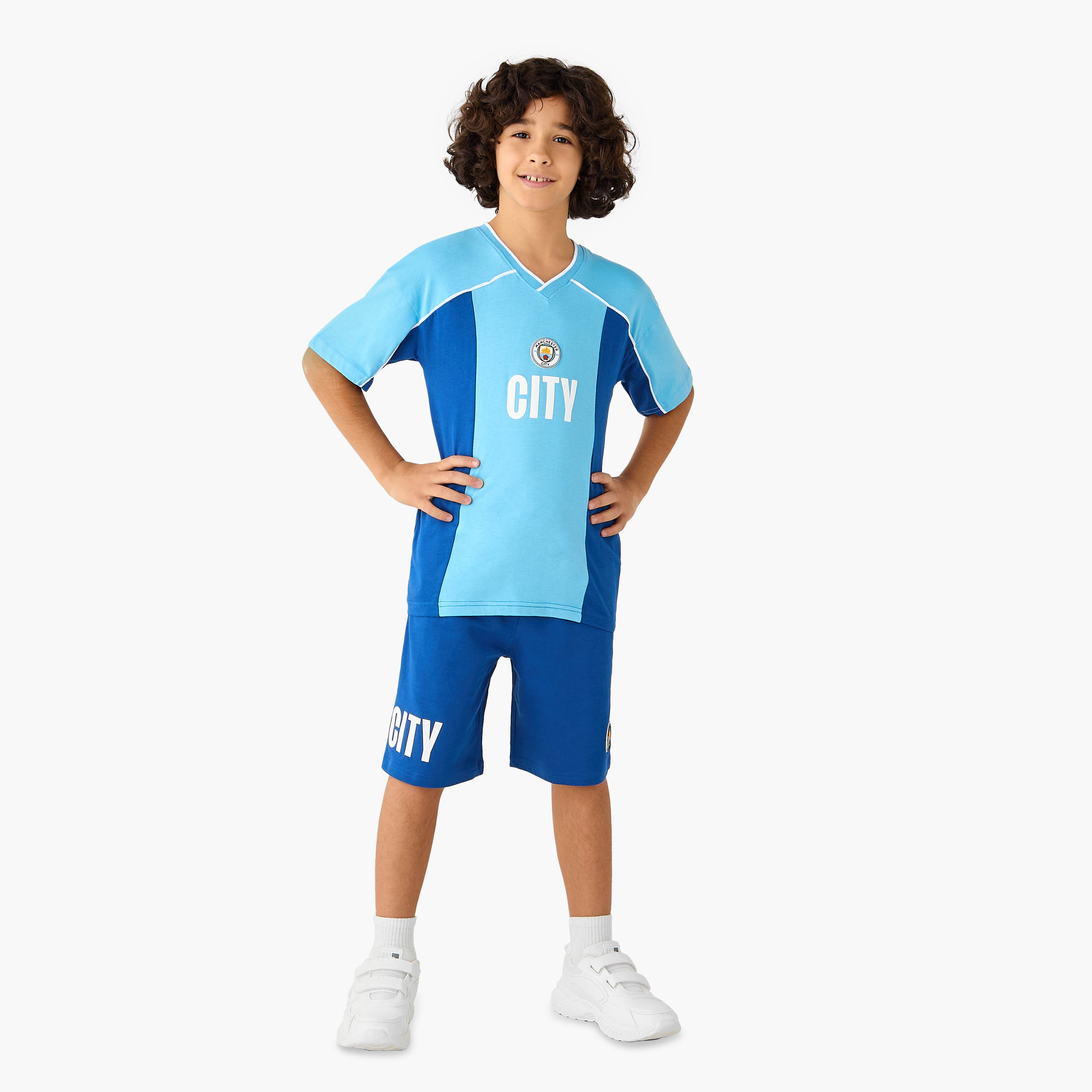 طقم شورت وتيشيرت بياقة V بطبعات مانشستر سيتي-boys-clothing-setsandcoords-image-1