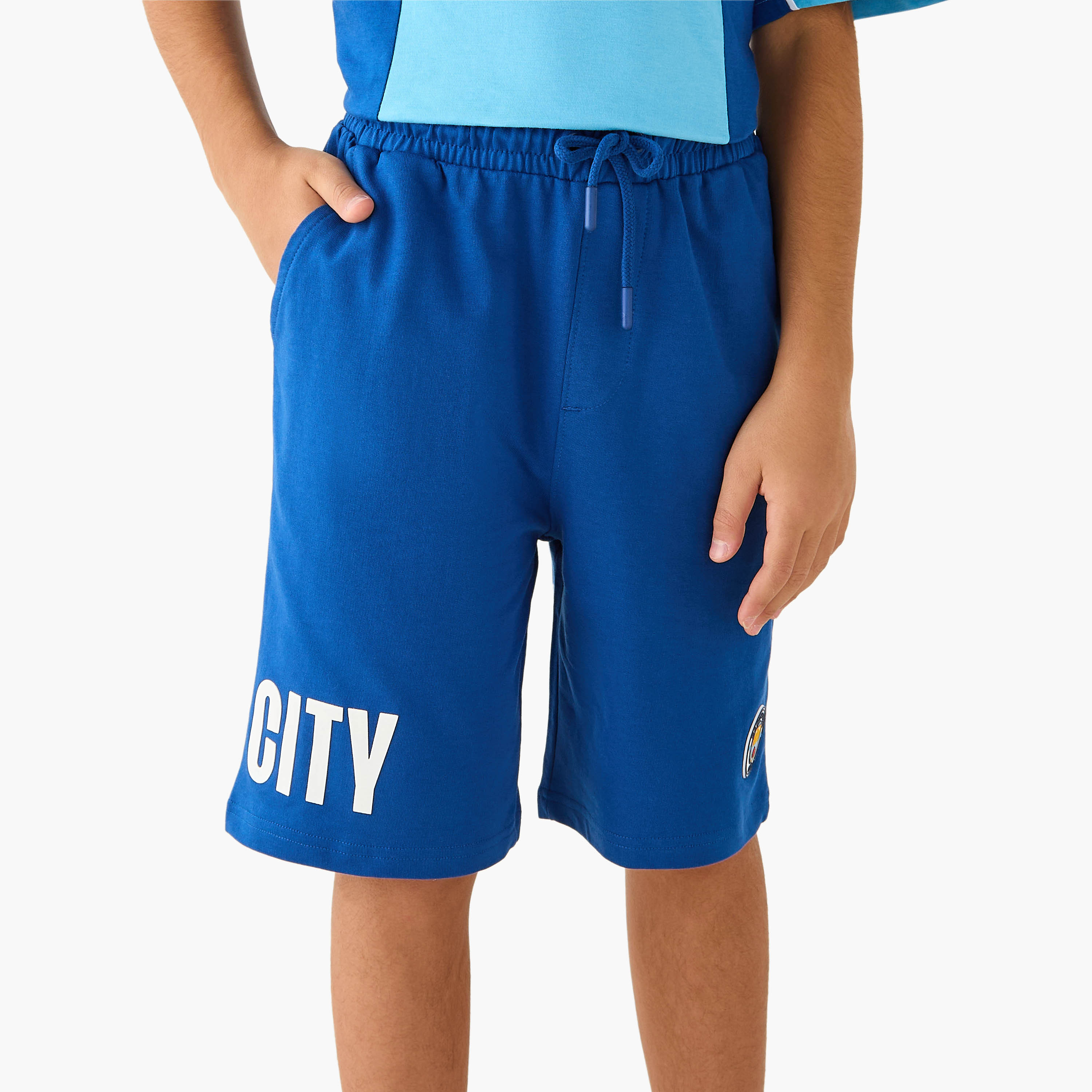 طقم شورت وتيشيرت بياقة V بطبعات مانشستر سيتي-boys-clothing-setsandcoords-image-3