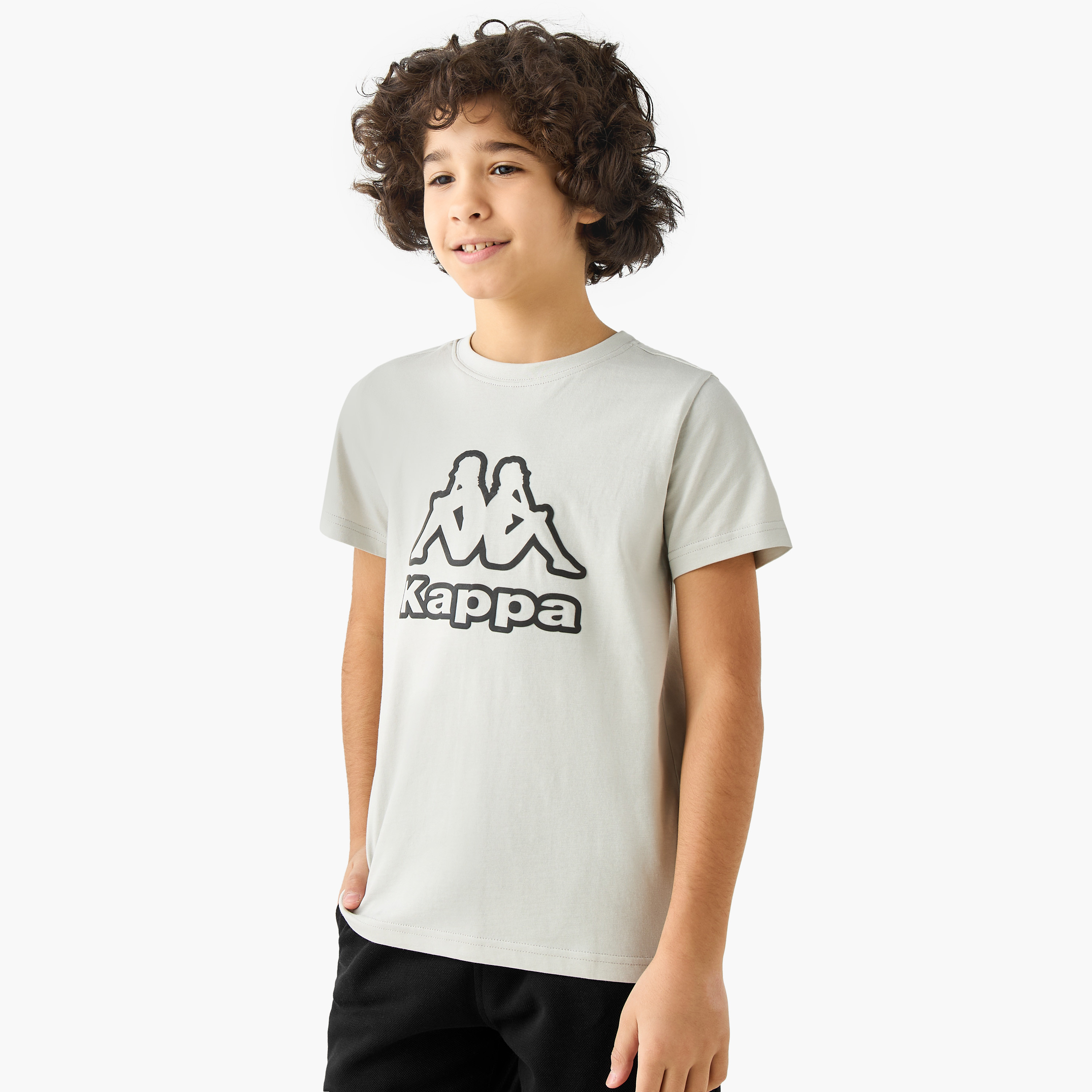تيشيرت بياقة ضيقة وطبعات شعار من كابا-sports-boys-clothing-tops-image-1