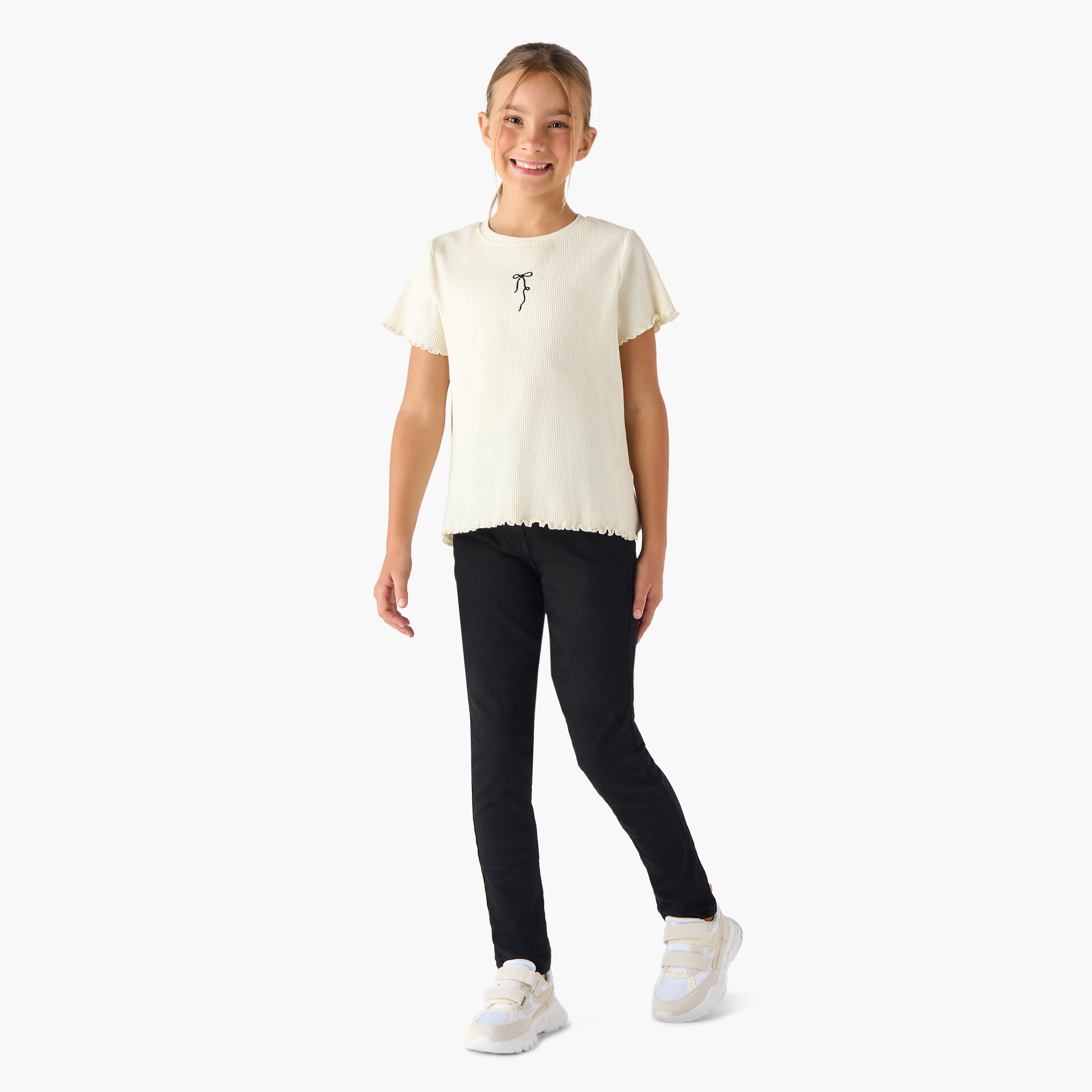 تيشيرت مضلع بياقة ضيقة وحواف مموجة من جونيورز-girls-clothing-tshirts-image-2