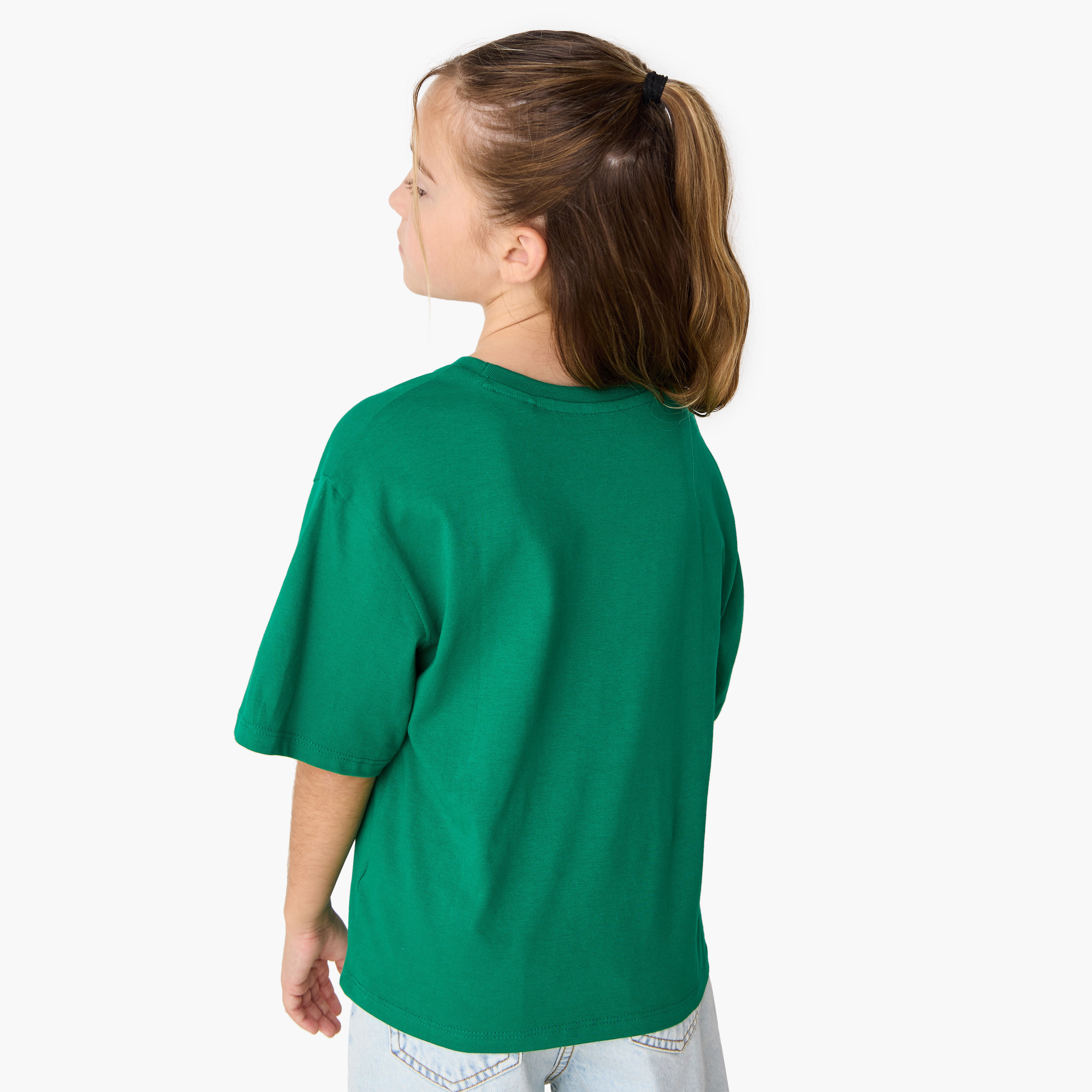 تيشيرت بأكمام قصيرة وطبعات اليوم الوطني السعودي من جونيورز-girls-clothing-tshirts-image-3
