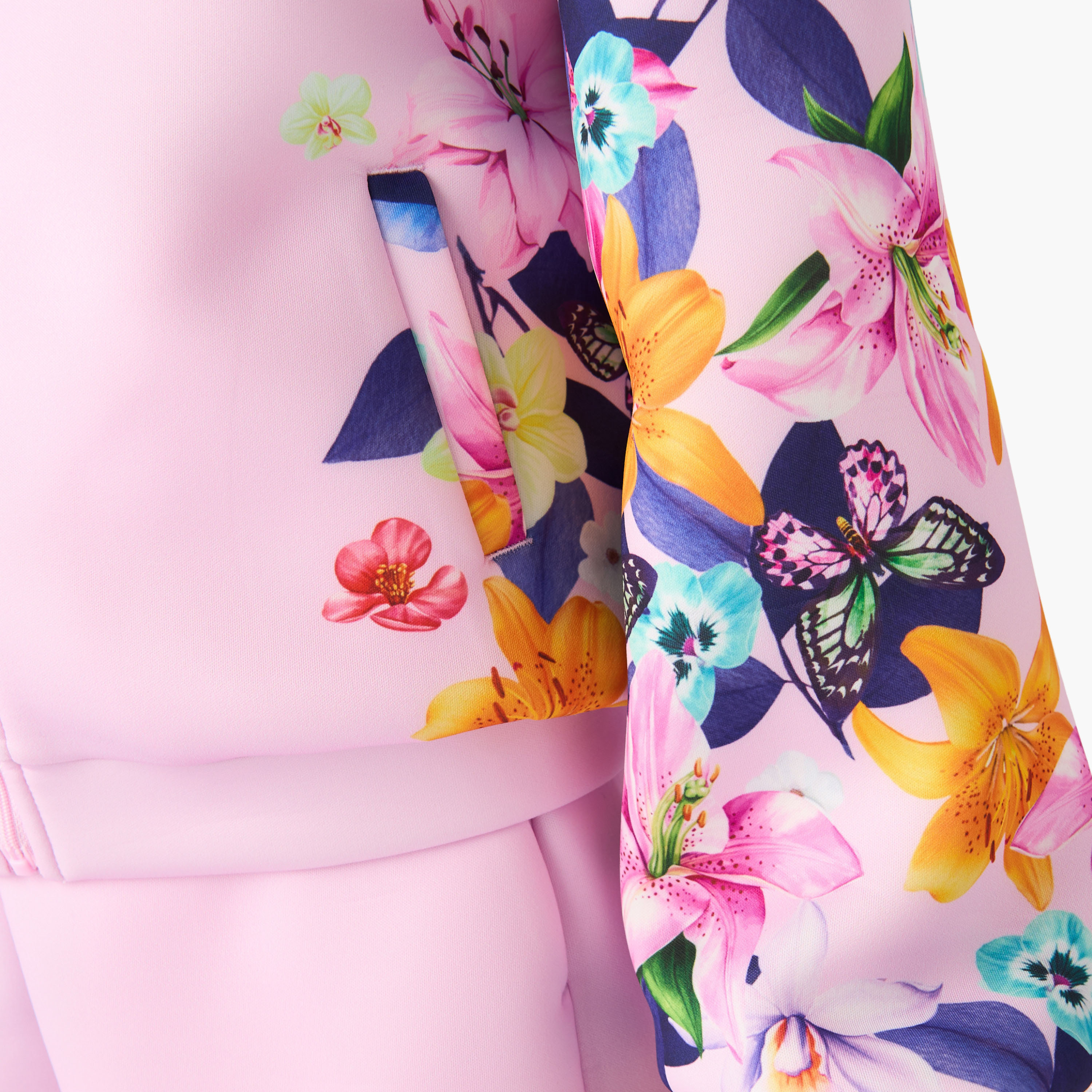 طقم بنطلون وسويت شيرت بطبعات زهور وقبعة وأكمام طويلة للبنات من جونيورز-girls-clothing-setsandcoords-image-2