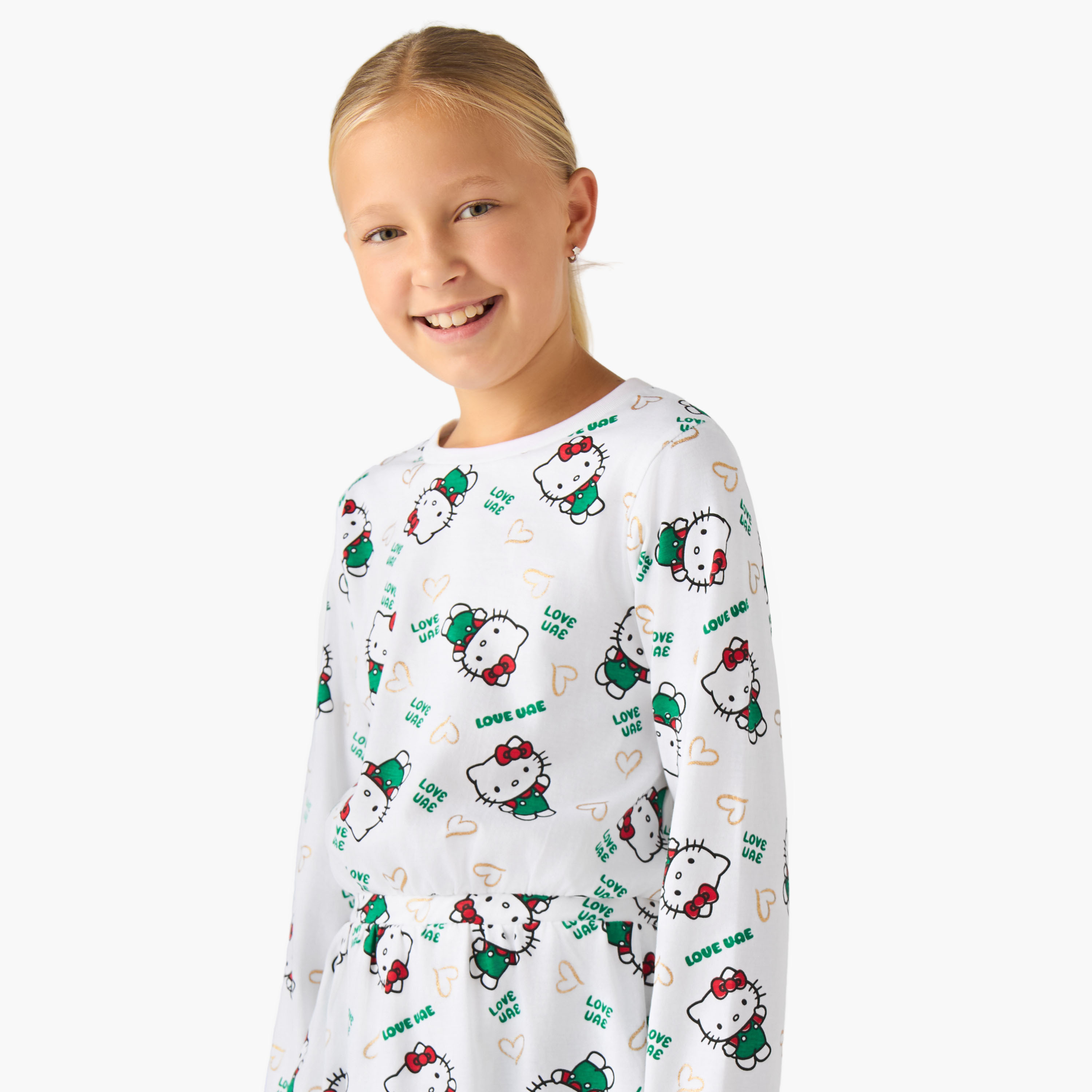 فستان بطول الركبة وياقة مستديرة وأكمام طويلة وطبعات يوم الإمارات الوطني من سانريو-girls-clothing-dressesandjumpsuits-image-4