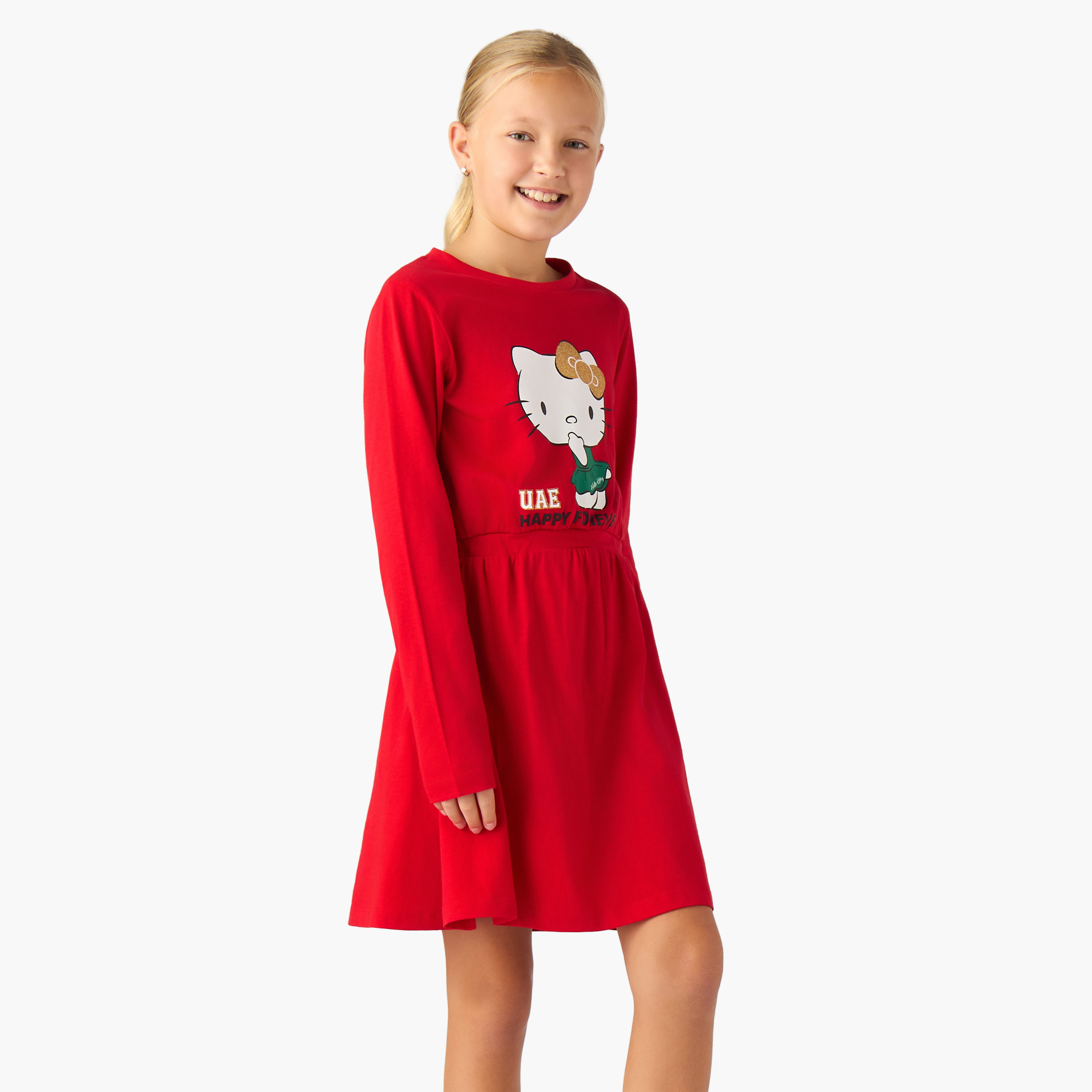 فستان بطول الركبة وياقة مستديرة وأكمام طويلة وطبعات يوم الإمارات الوطني من سانريو-girls-clothing-dressesandjumpsuits-image-1