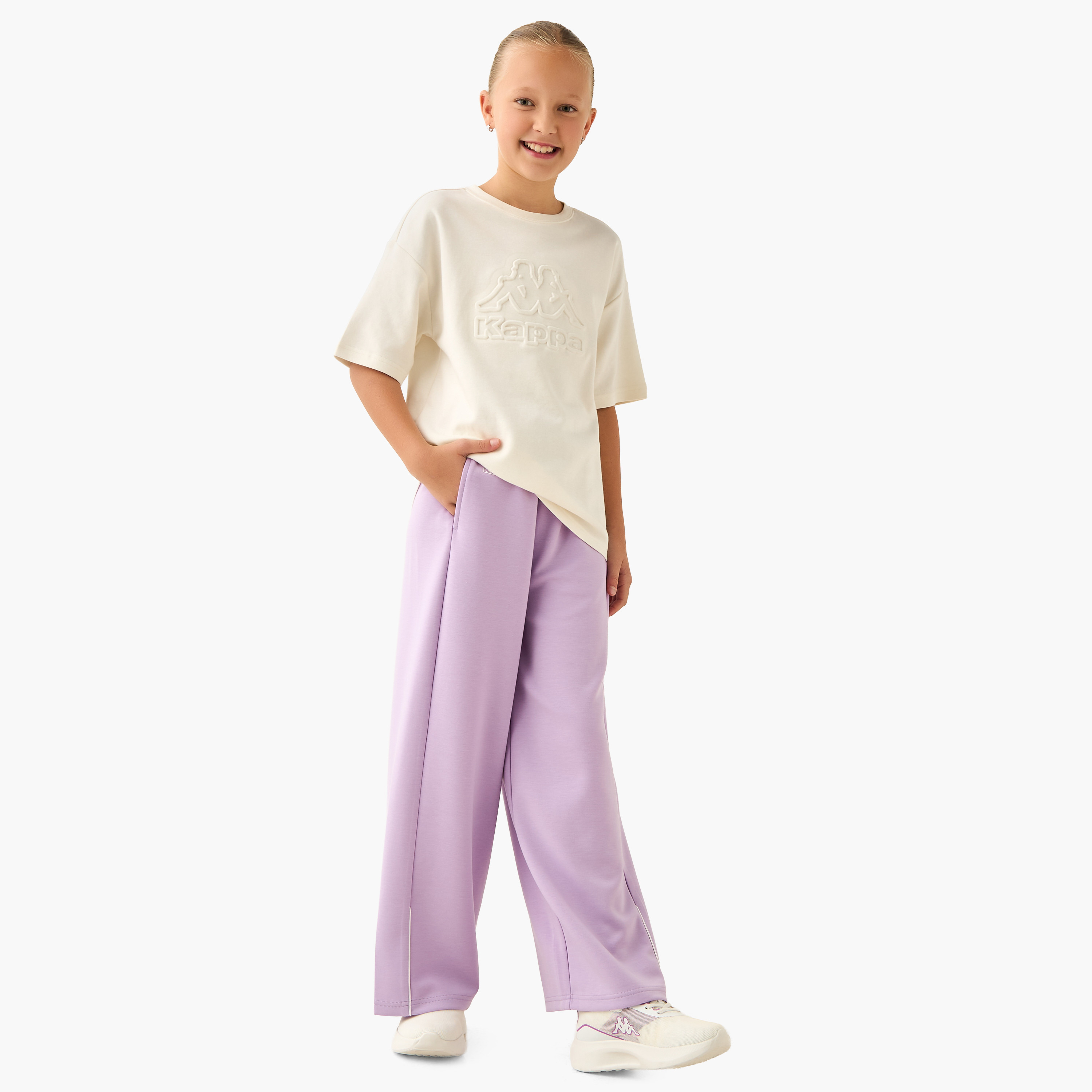 بنطلون رياضي واسع الساقين برباط إغلاق وطبعات شعار للبنات من كابا-girls-clothing-bottoms-joggersandtrackpants-image-4