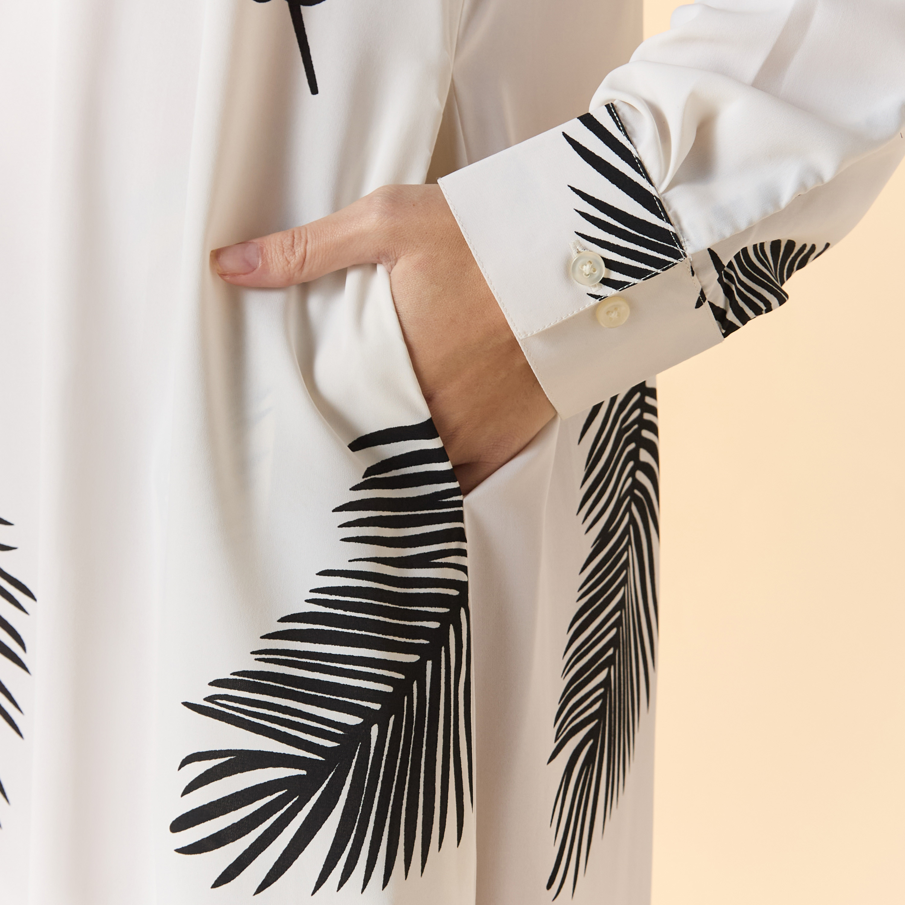 فستان قميص بطبعات أوراق شجر وأكمام طويلة وجيوب من فيور-women-clothing-dresses-image-5