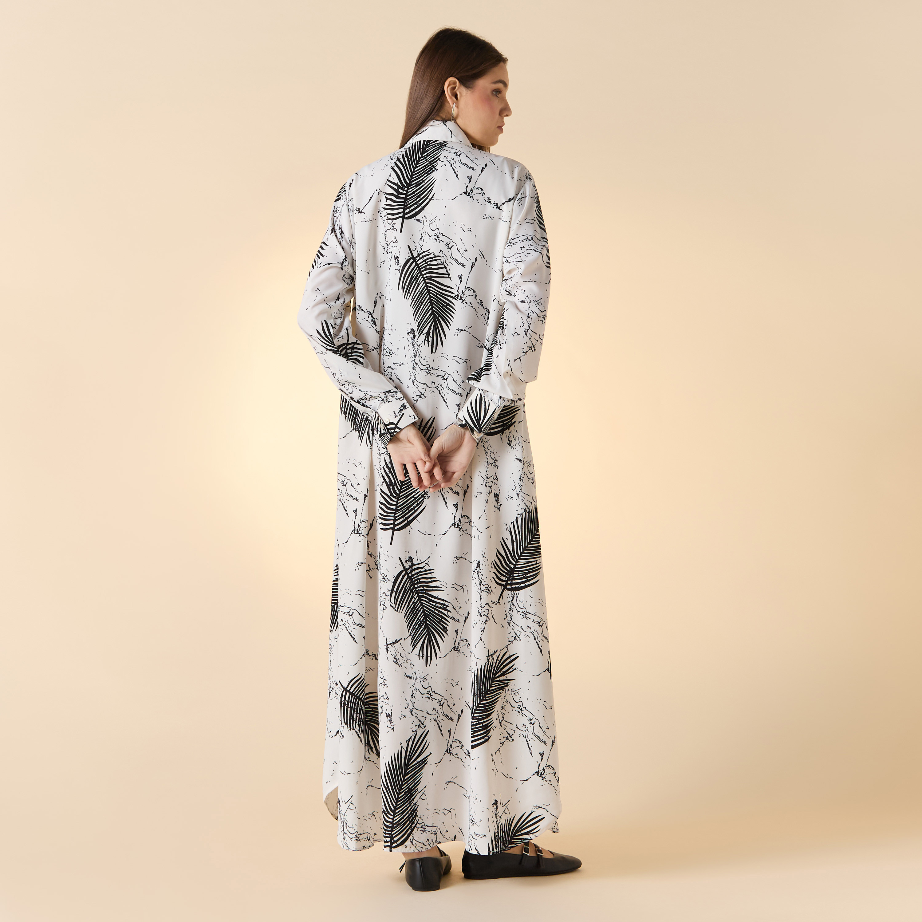 فستان قميص بطبعات أوراق شجر وأكمام طويلة من فيور-women-clothing-dresses-image-2