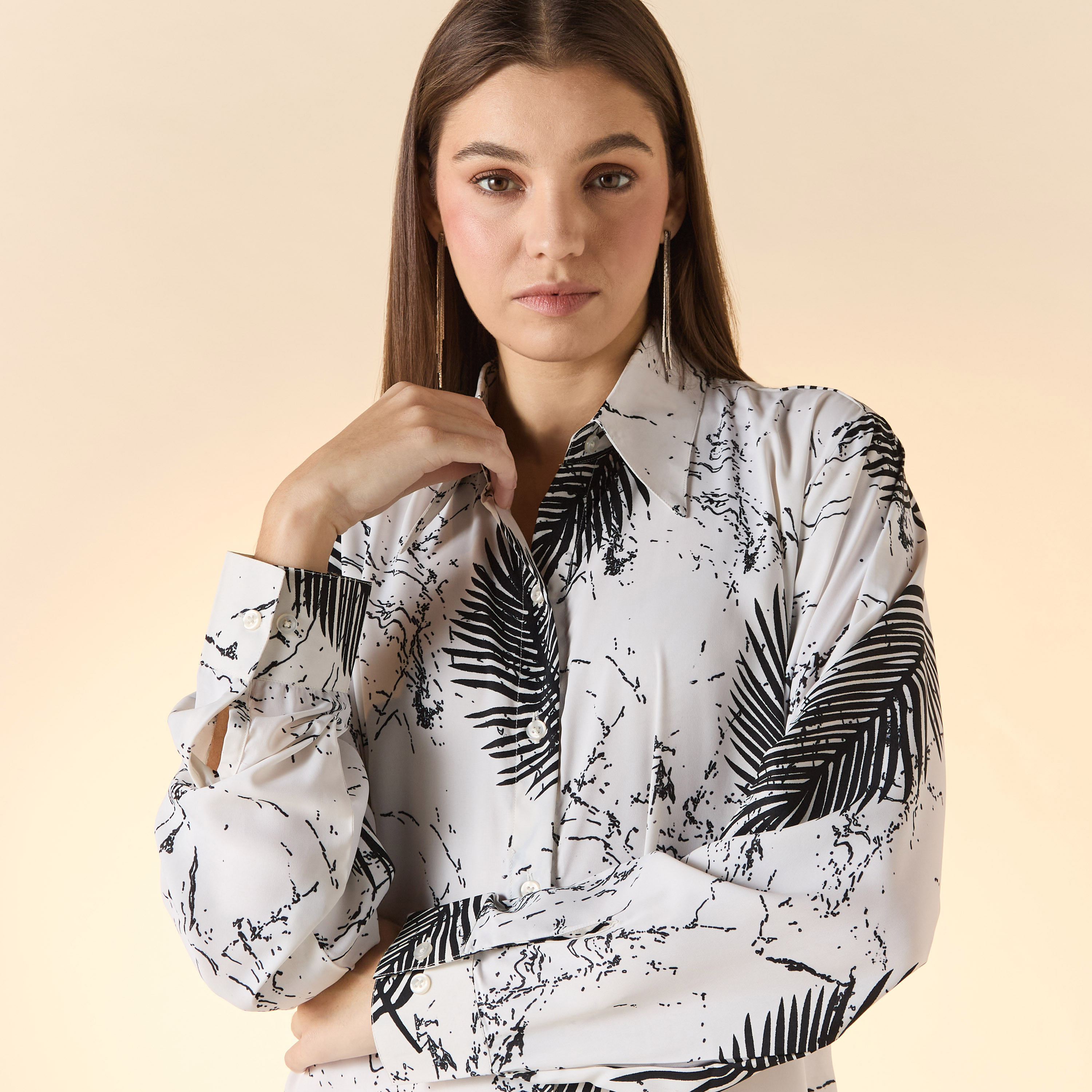 فستان قميص بطبعات أوراق شجر وأكمام طويلة من فيور-women-clothing-dresses-image-4