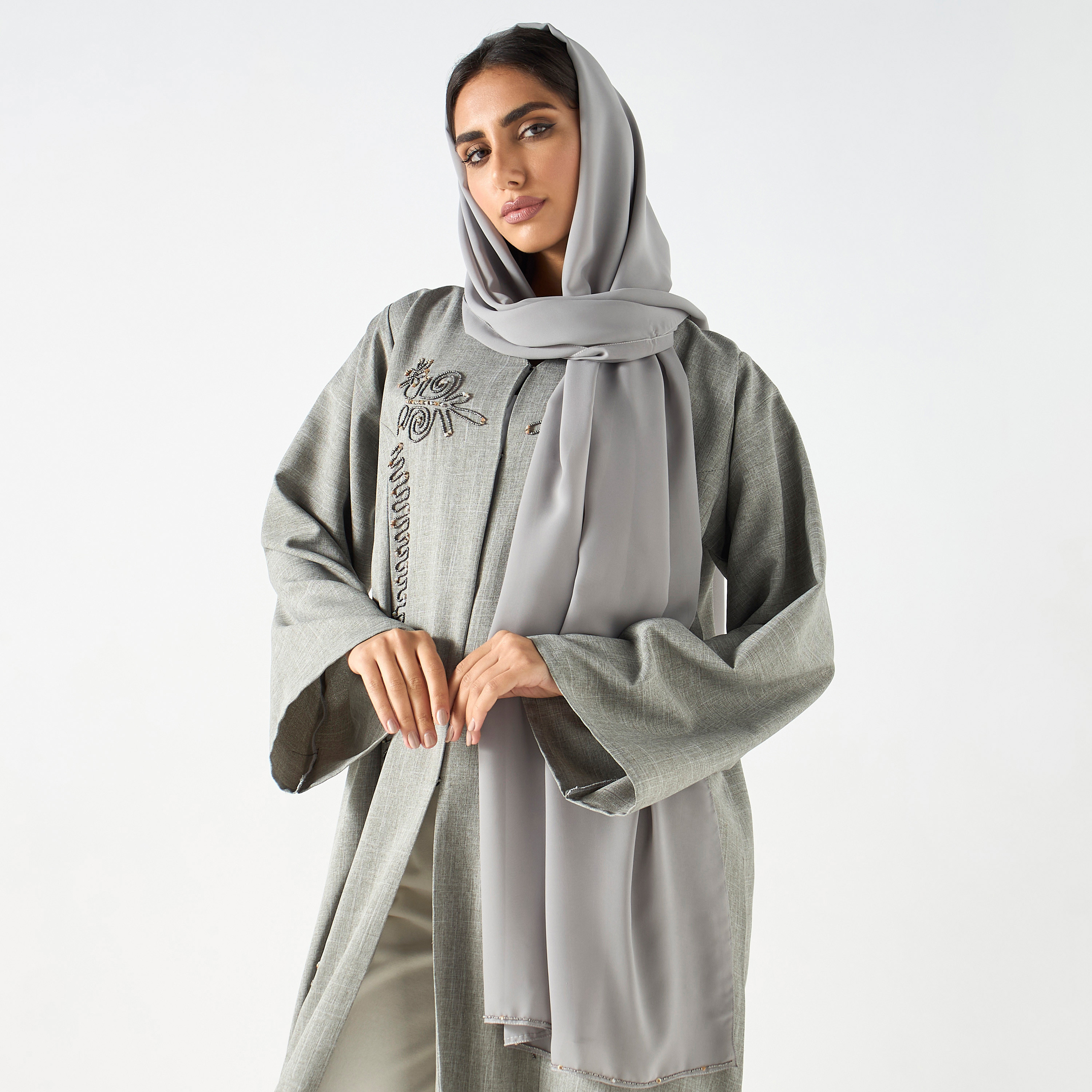 عباية مزينة مع حجاب-women-arabicclothing-abayas-image-2
