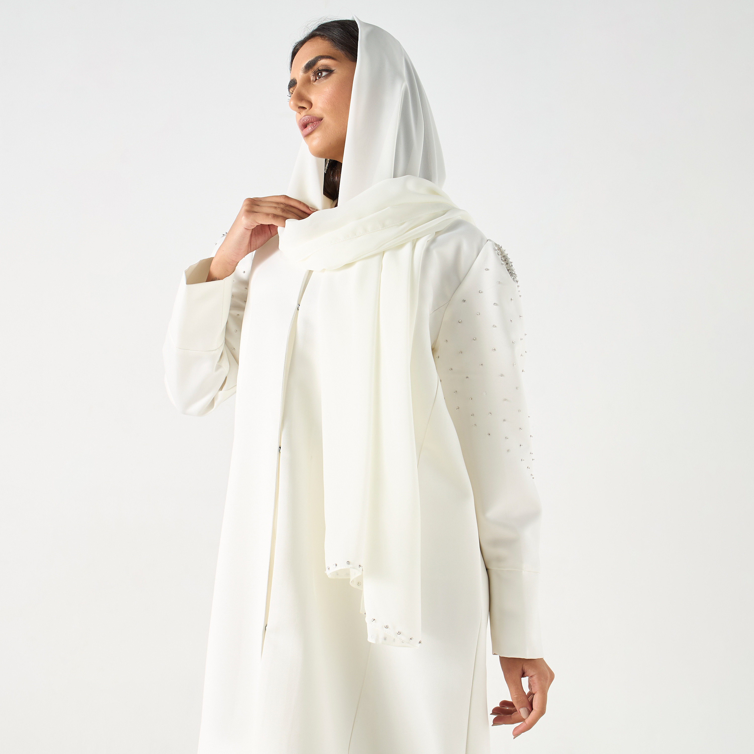 عباية بأكمام مزينة مع حجاب-women-arabicclothing-abayas-image-2