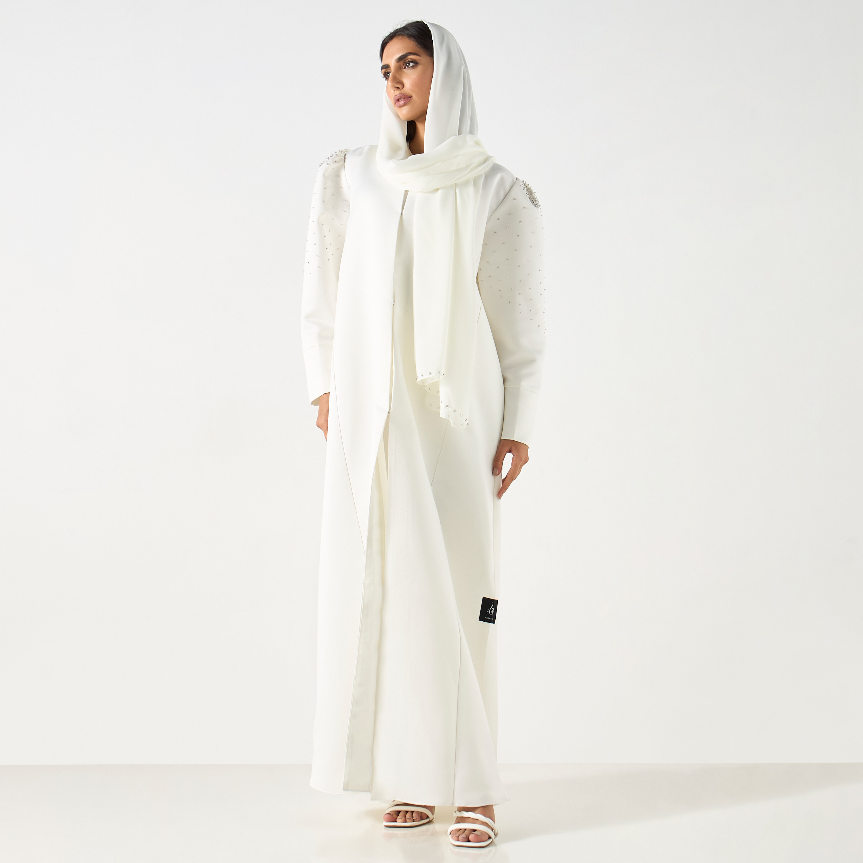 عباية بأكمام مزينة مع حجاب-women-arabicclothing-abayas-image-4