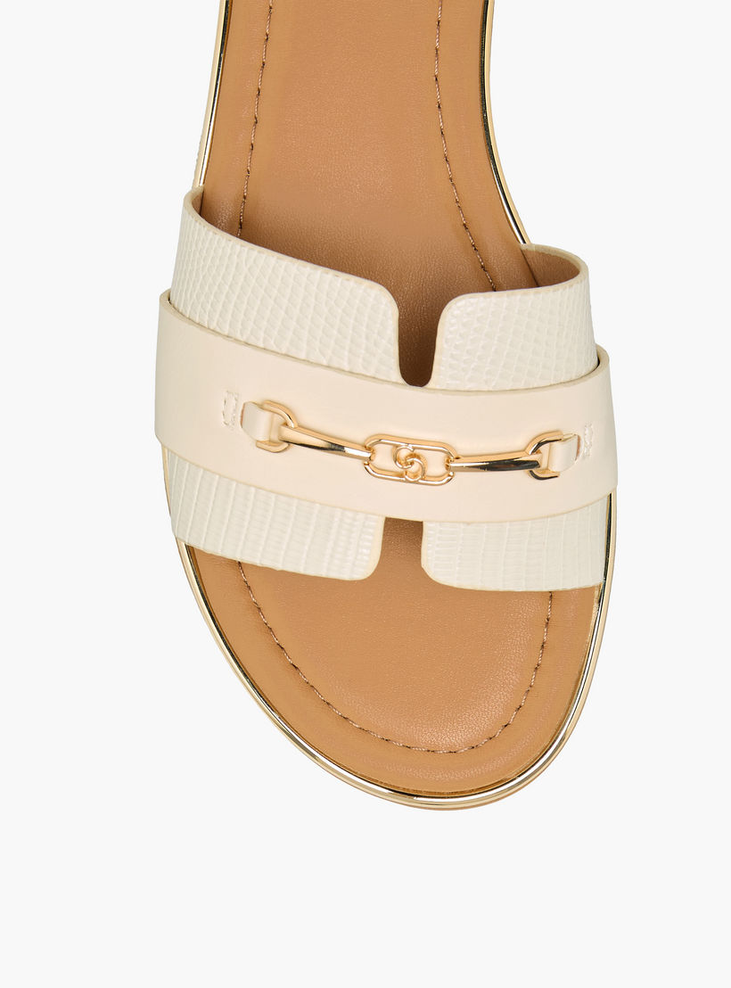 صندل مسطح بمشبك معدني للنساء من سيليست-women-shoes-flats-sandals-image-5