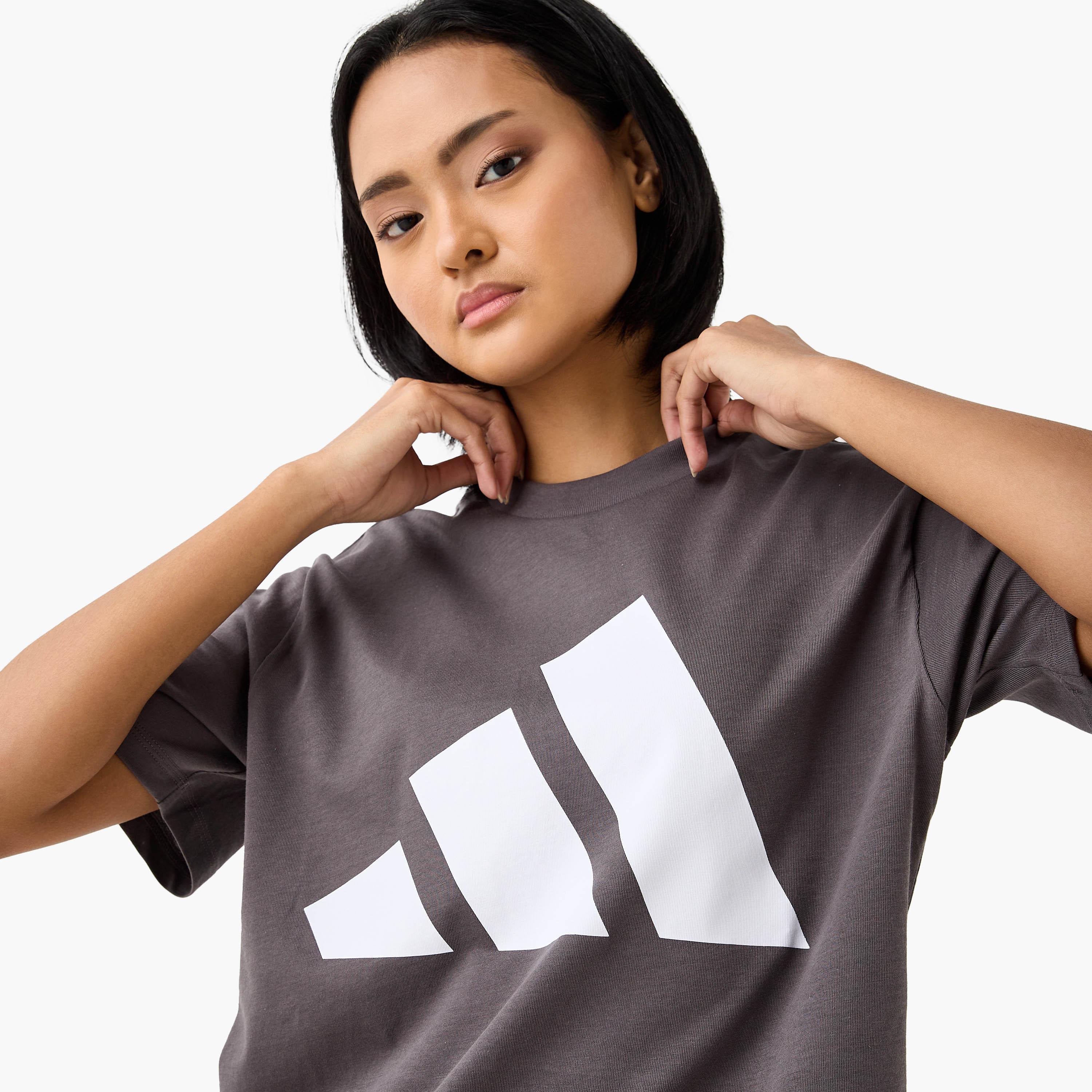 adidas Women's Essentials Big Logo Cotton T-Shirt W BL SJ T | OE-sports-women-clothing-tshirtsandvests-image-4