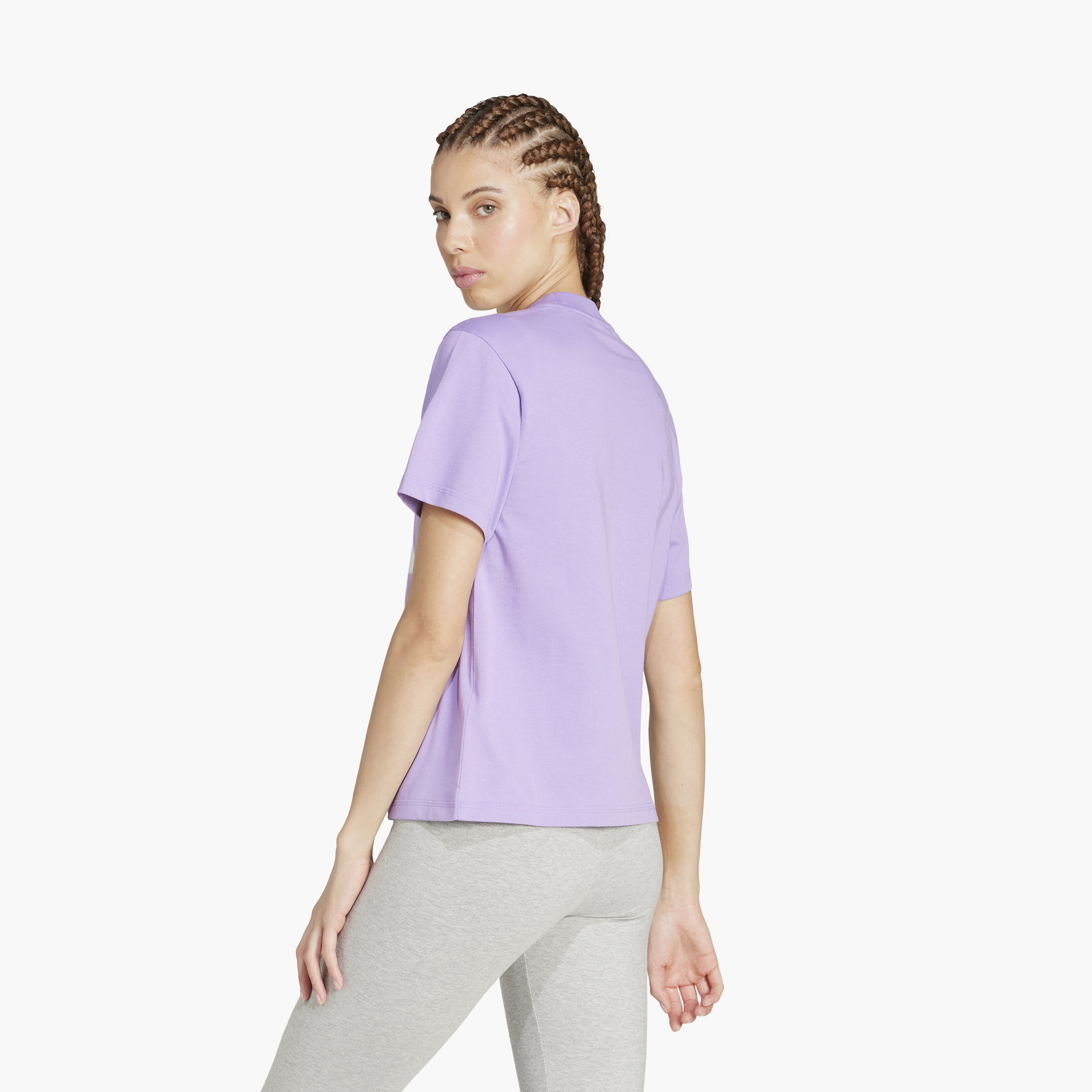 أديداس - تي شيرت رياضي أساسي - شعار كبير - للنساء-sports-women-clothing-tshirtsandvests-image-23