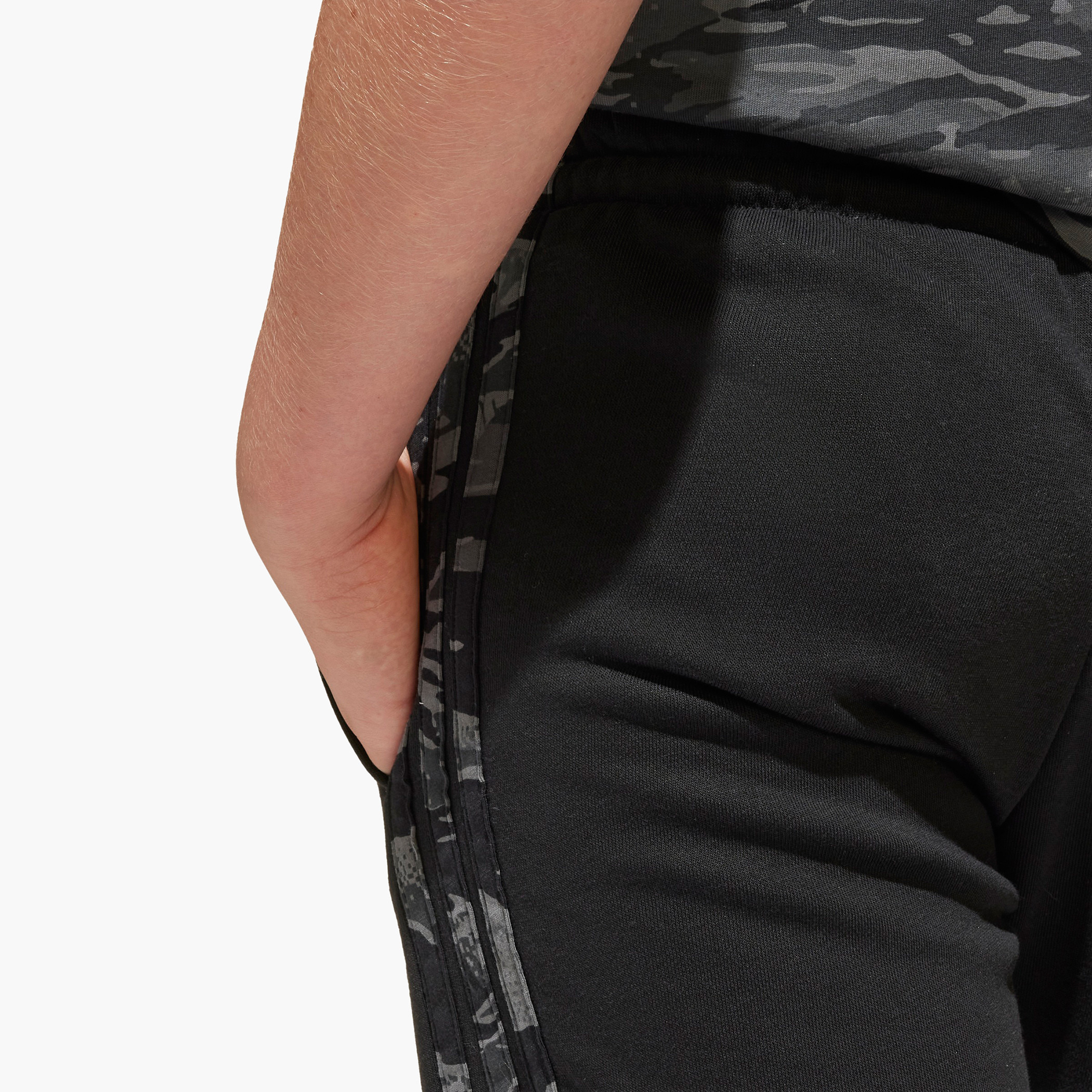 adidas Logo Print Shorts with Drawstring Closure-sports-boys-clothing-bottoms-shorts-image-7