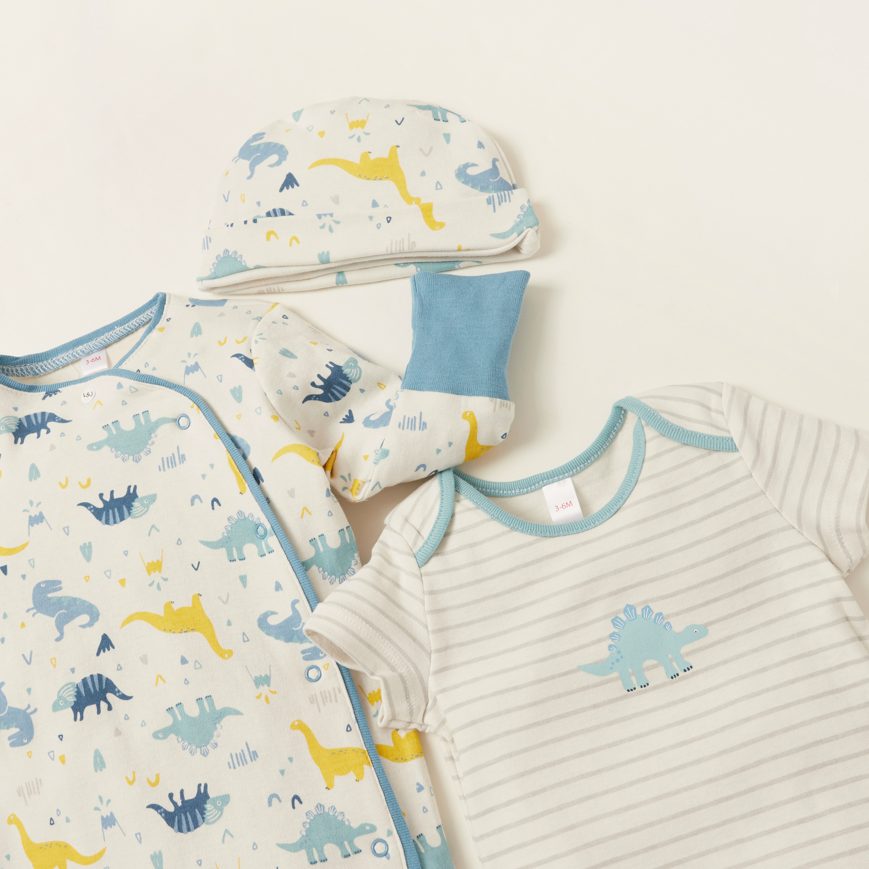 Buy Dinosaur Print 5-Piece Clothing Gift Set Online | Centrepoint Qatar
