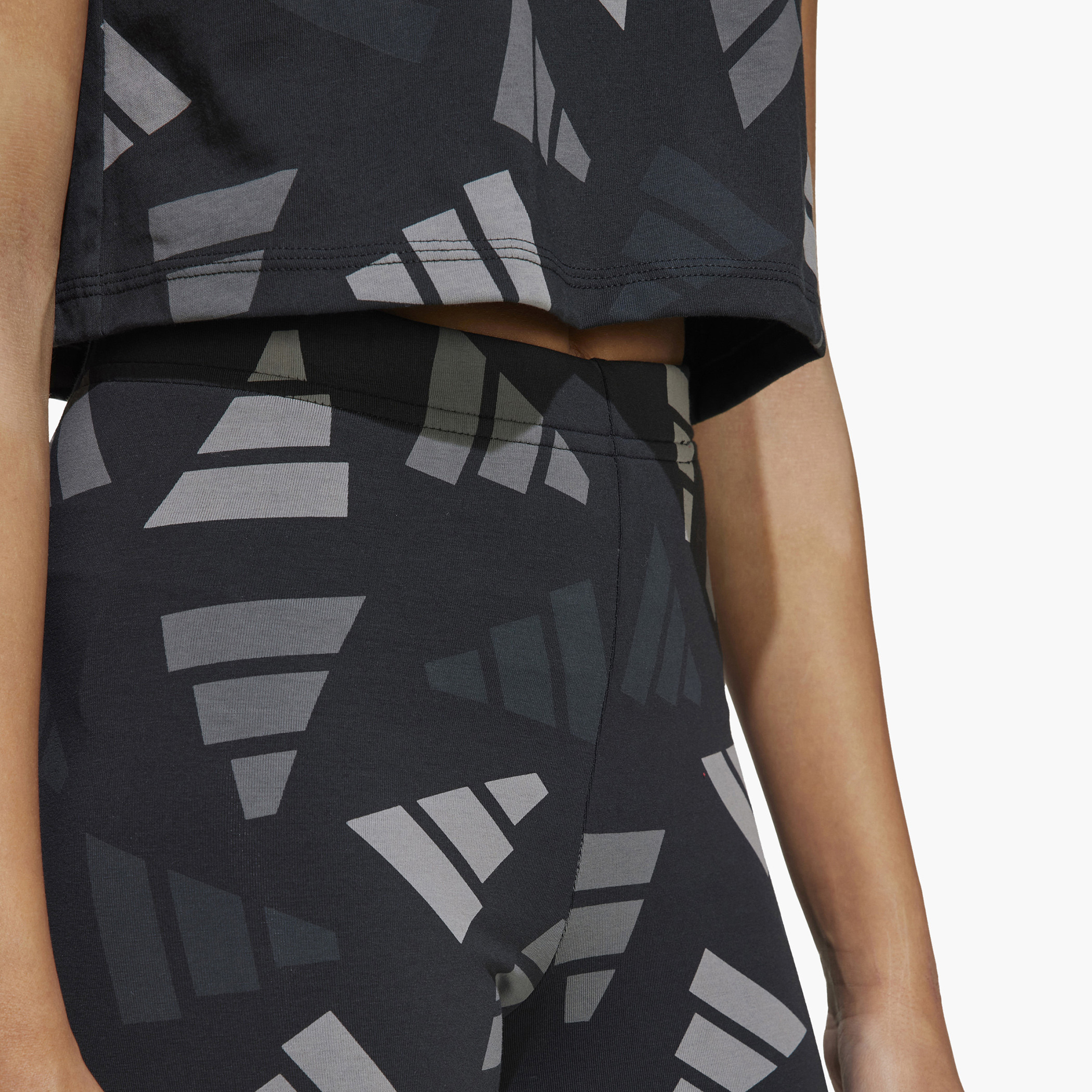 بنطلون ليقنز بطبعات شعار وخصر مطاطي من أديداس-girls-clothing-sportswear-bottoms-leggings-image-11