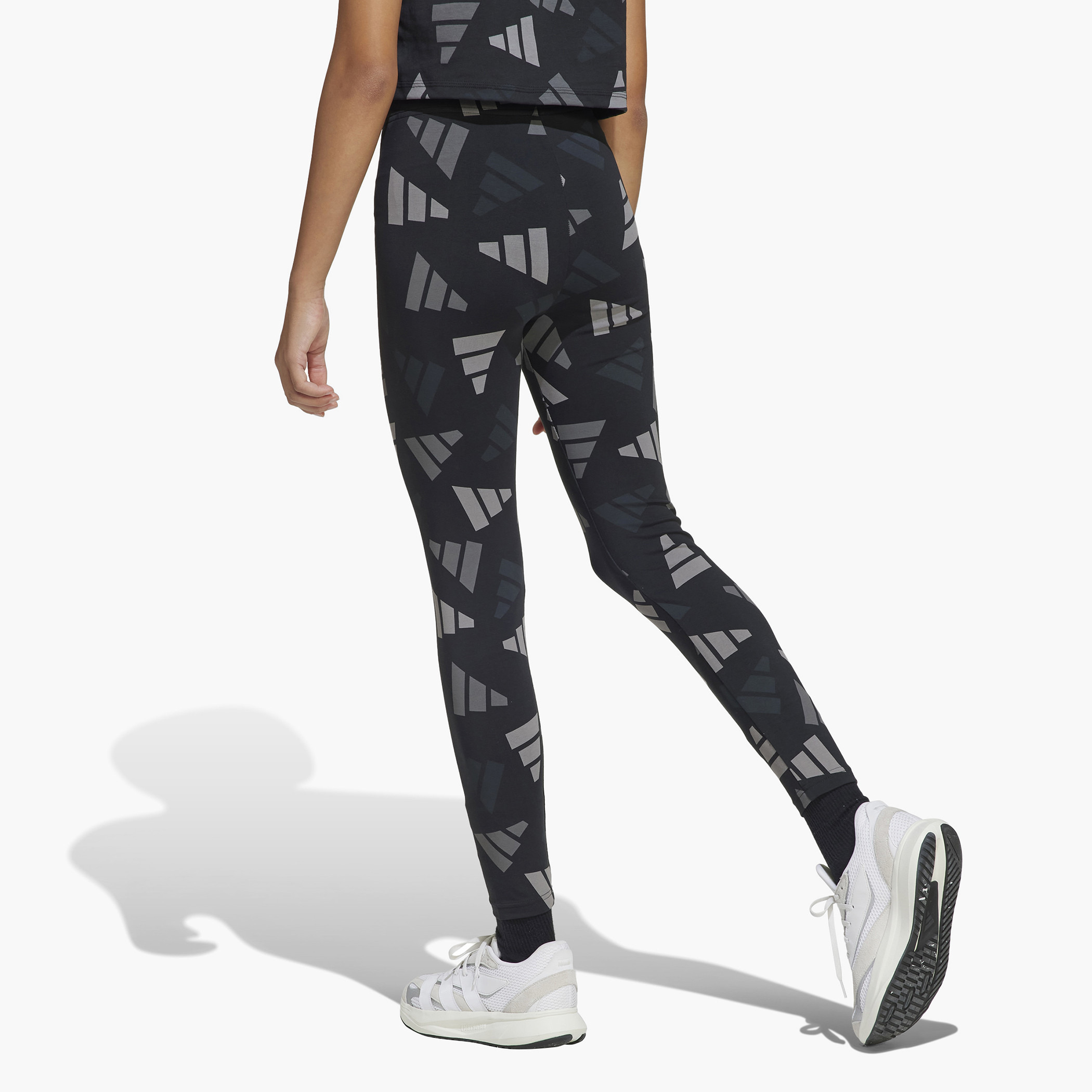 بنطلون ليقنز بطبعات شعار وخصر مطاطي من أديداس-girls-clothing-sportswear-bottoms-leggings-image-8