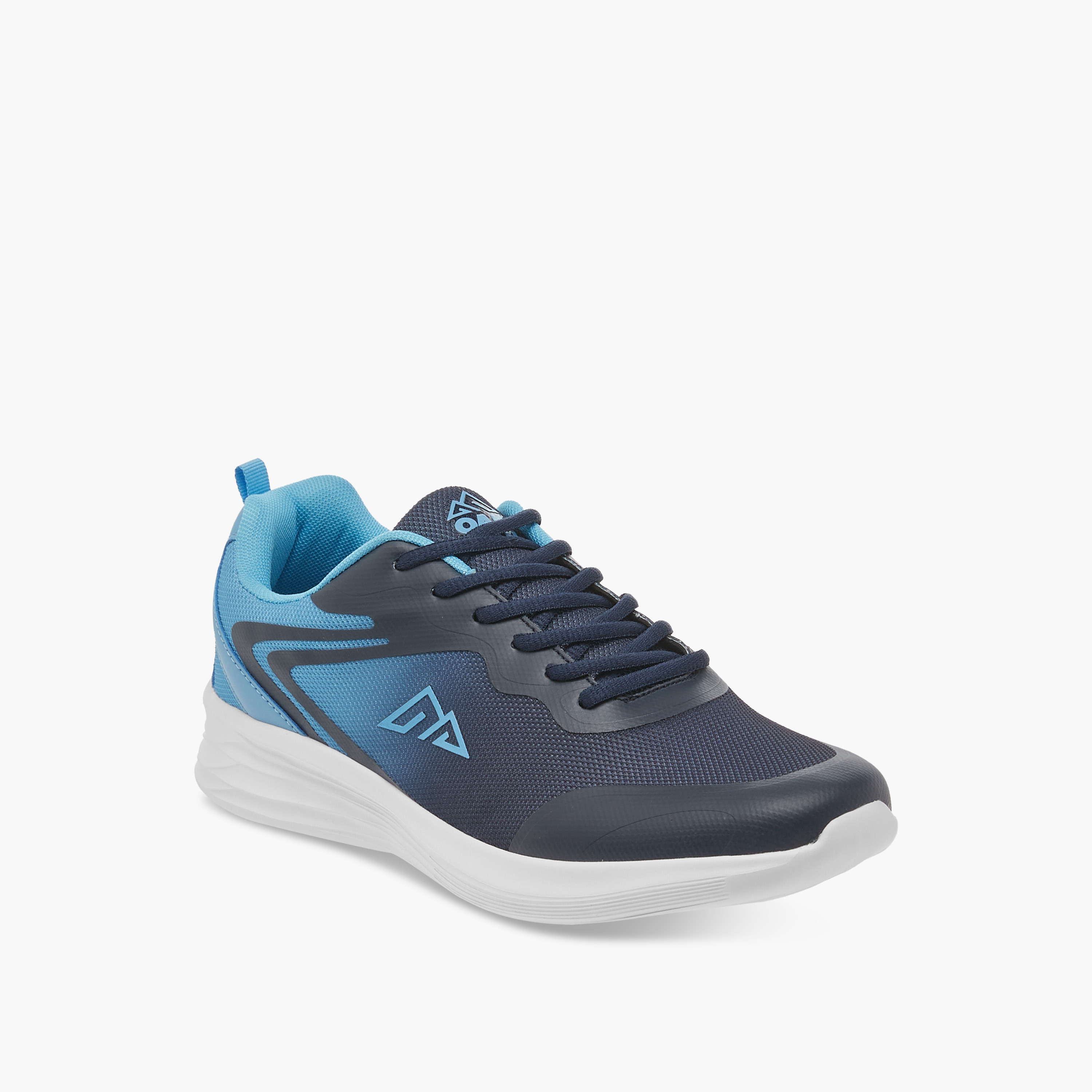 حذاء رياضي برباط وتفاصيل الشعار من أوكلان من شو إكسبرس-sports-men-shoes-image-2