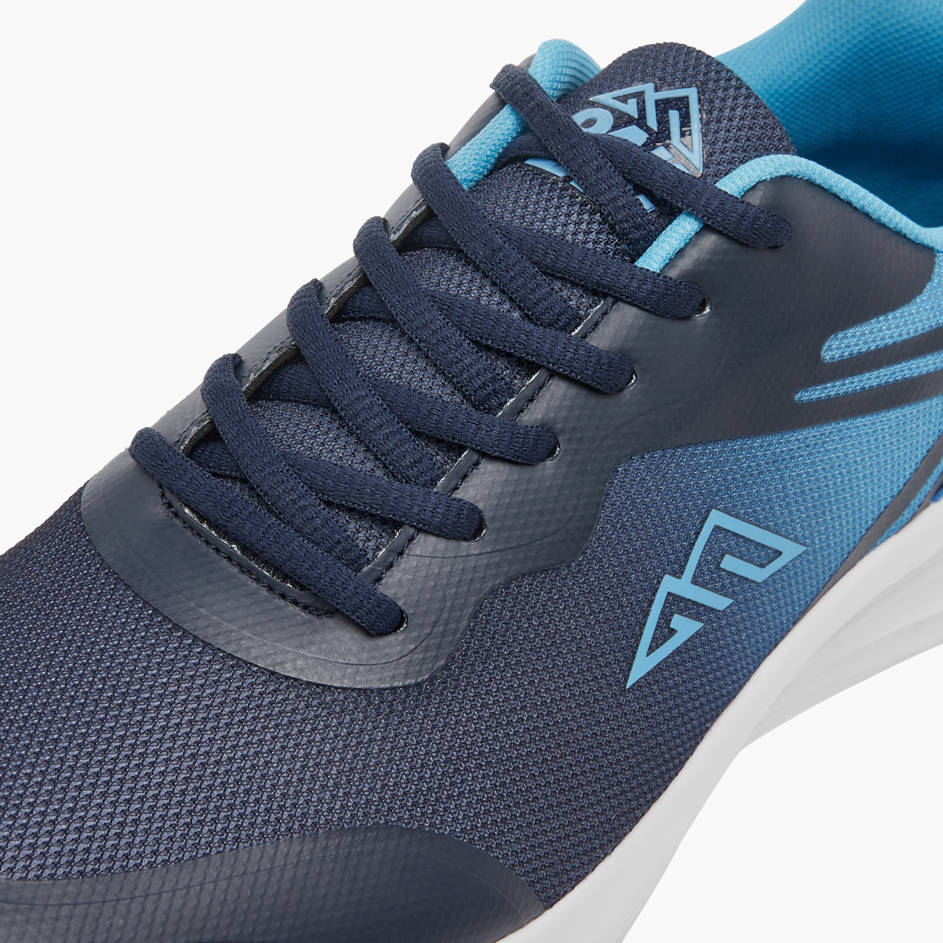 حذاء رياضي برباط وتفاصيل الشعار من أوكلان من شو إكسبرس-sports-men-shoes-image-4