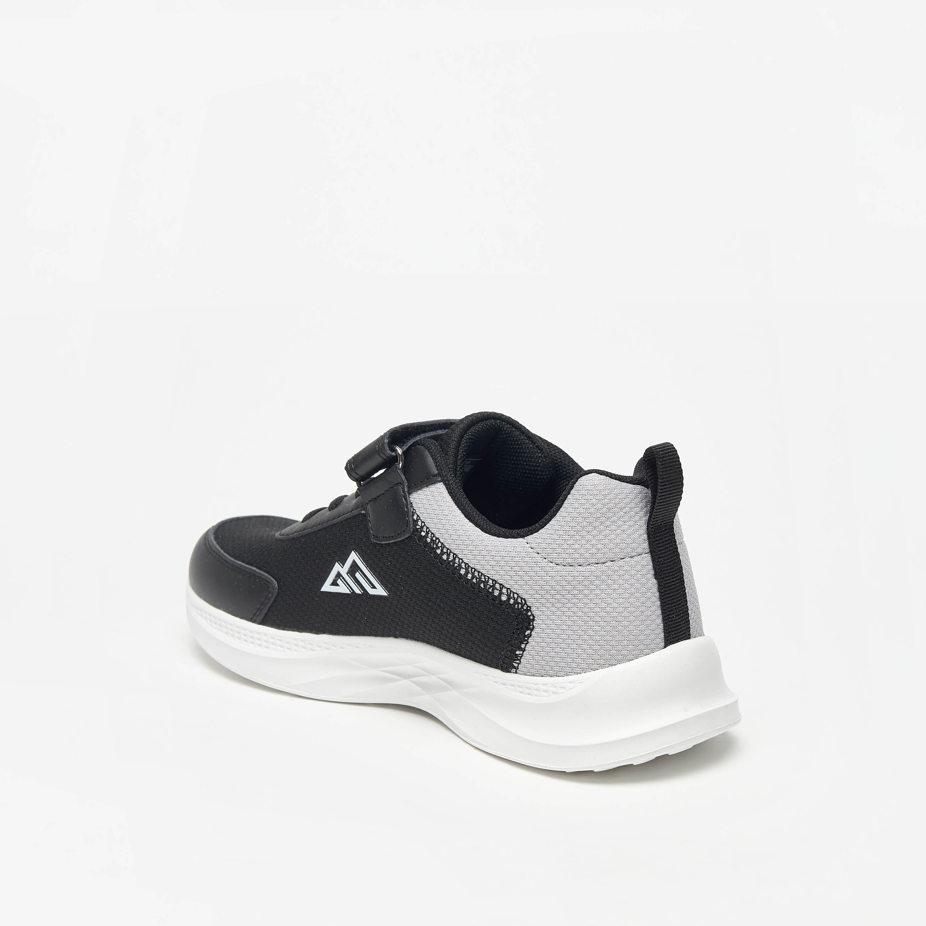حذاء رياضي بألواح وشريط إغلاق من أوكلان من شو إكسبريس-sports-boys-shoes-image-2