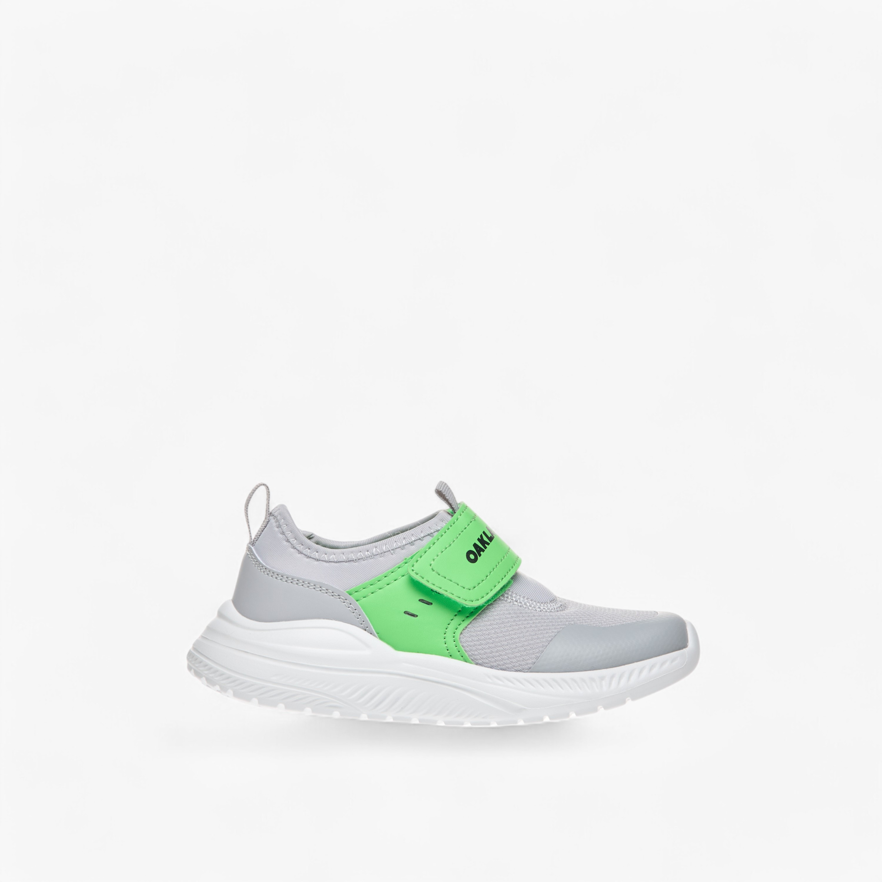 Oaklan by Shoexpress Pull Tab Detail Sports Shoes with Hook and Loop Closure-sports-boys-shoes-image-3