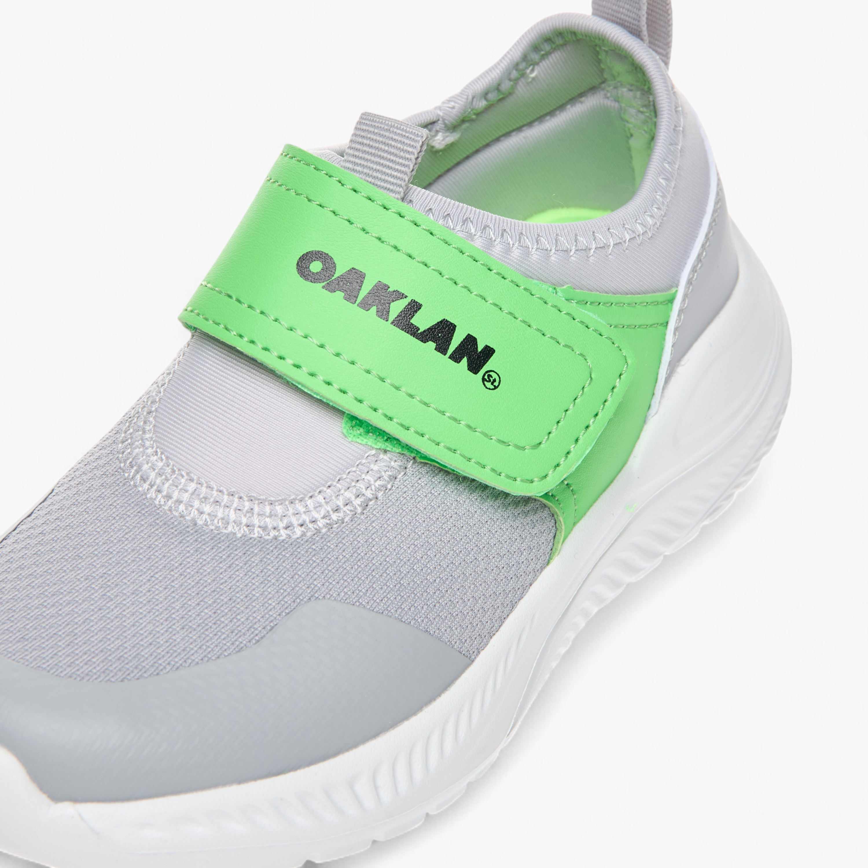 Oaklan by Shoexpress Pull Tab Detail Sports Shoes with Hook and Loop Closure-sports-boys-shoes-image-4