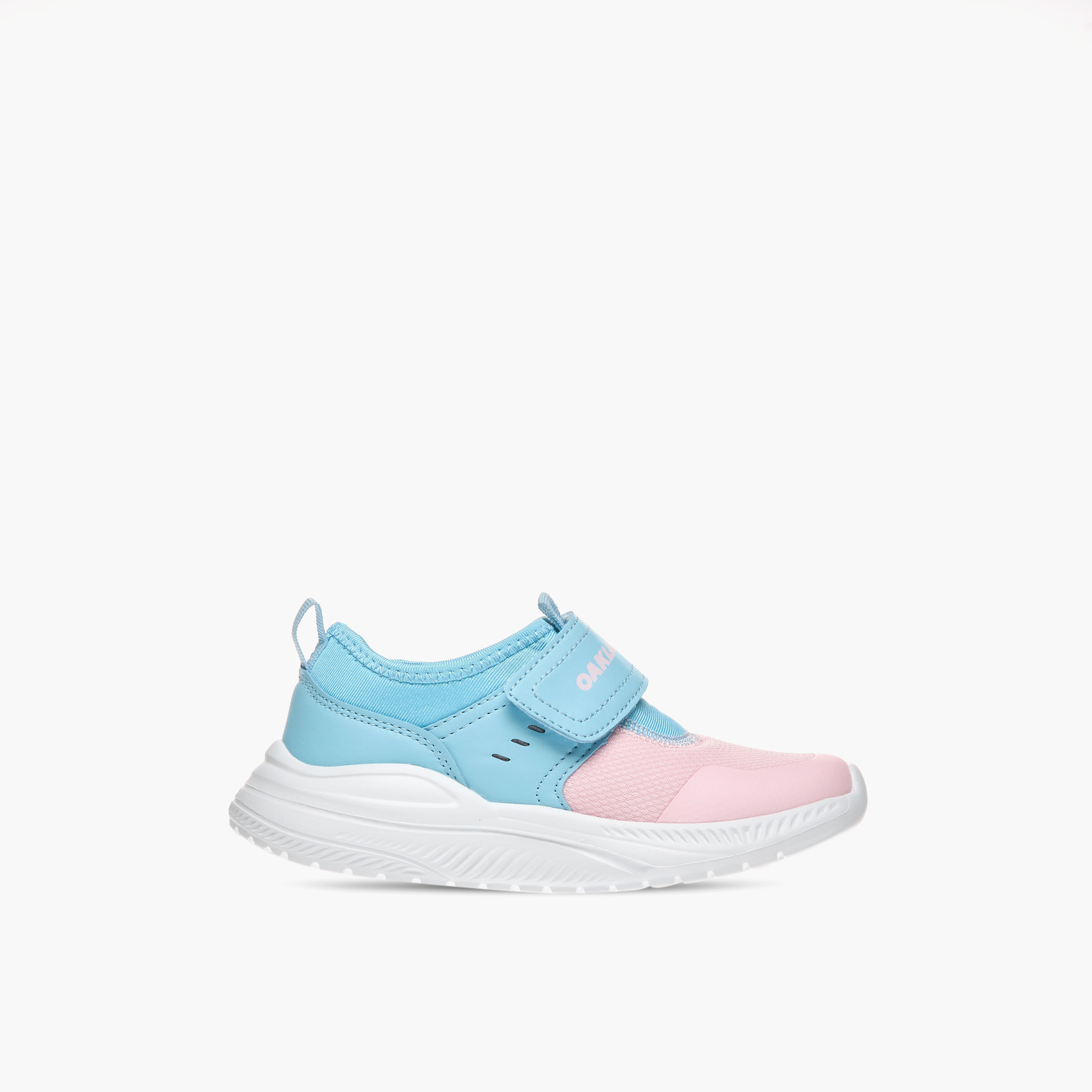 حذاء رياضي متعدد التصاميم بشريط إغلاق لاصق من أوكلان من شو إكسبرس-girls-shoes-sneakers-image-3