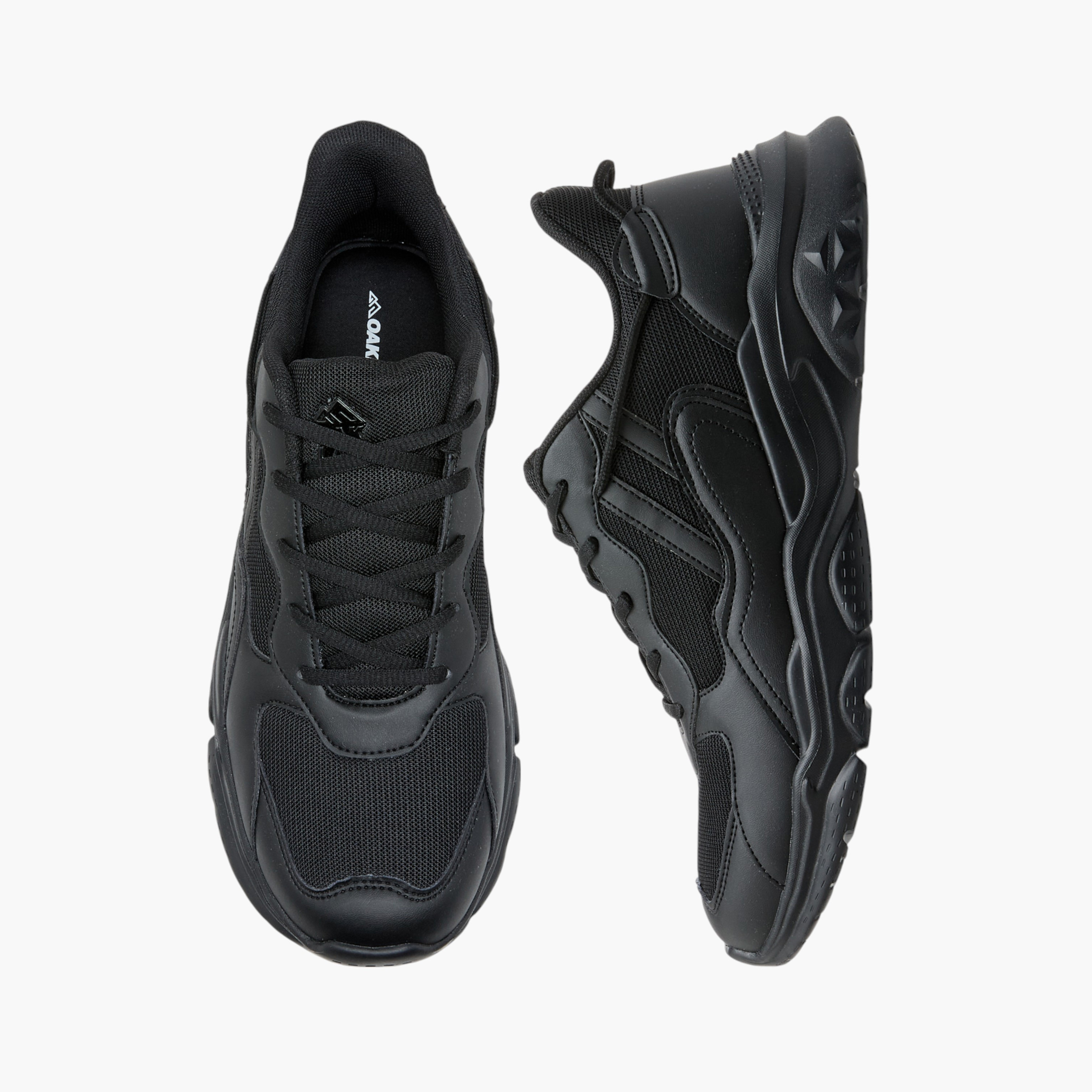 حذاء رياضي بألواح ورباط إغلاق وألسنة سحب من أوكلان من شو إكسبريس-sports-men-shoes-image-1