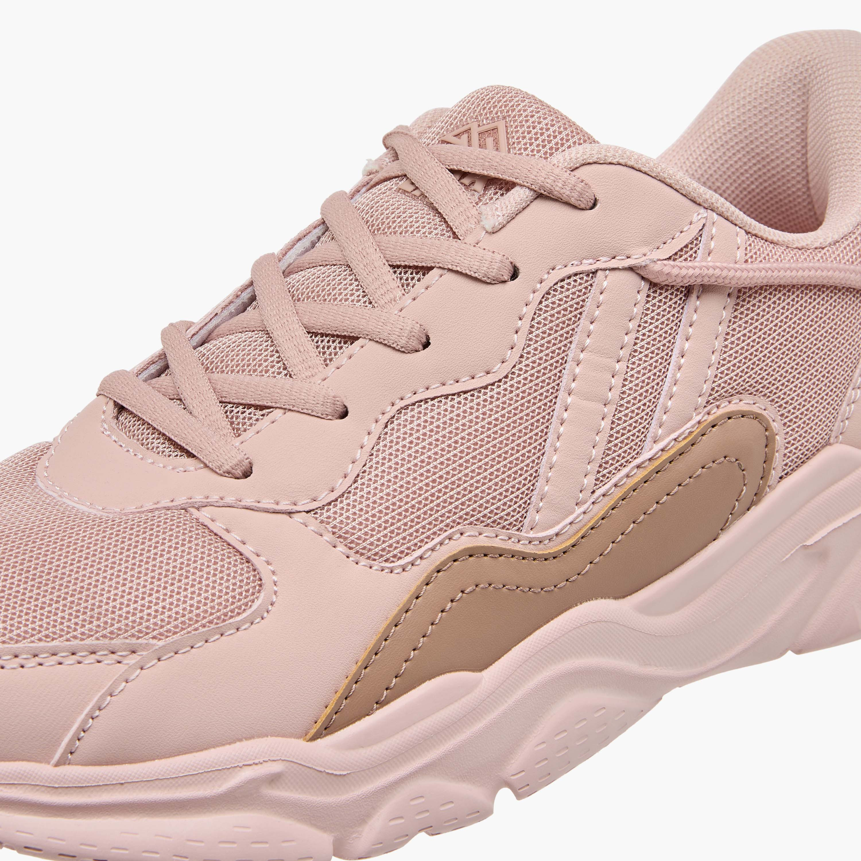 حذاء رياضي برباط إغلاق وألواح أوكلاين من شو إكسبريس-sports-women-shoes-image-4