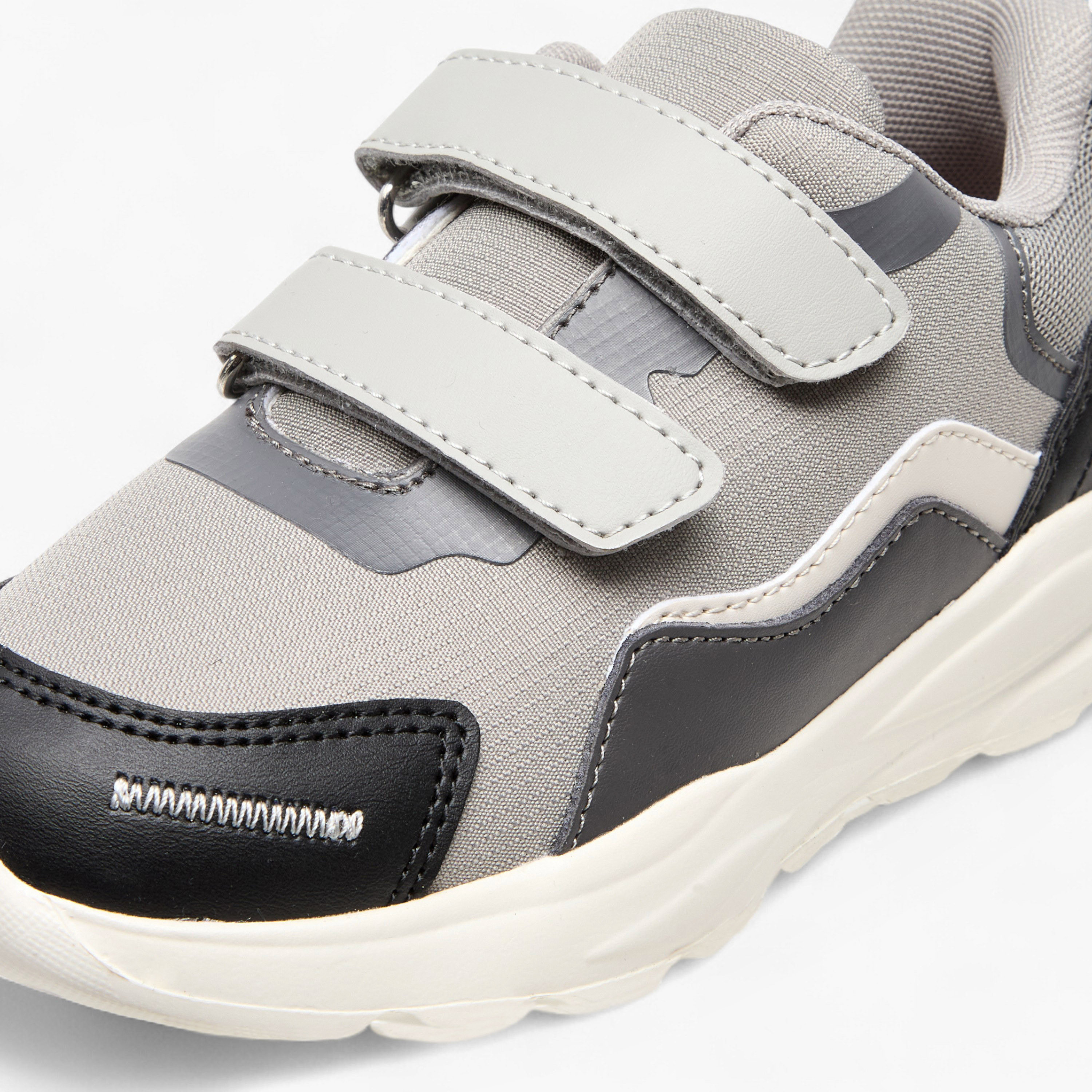 LBL by Shoexpress Colourblock Sneakers with Hook and Loop Closure-boys-shoes-sneakers-image-4