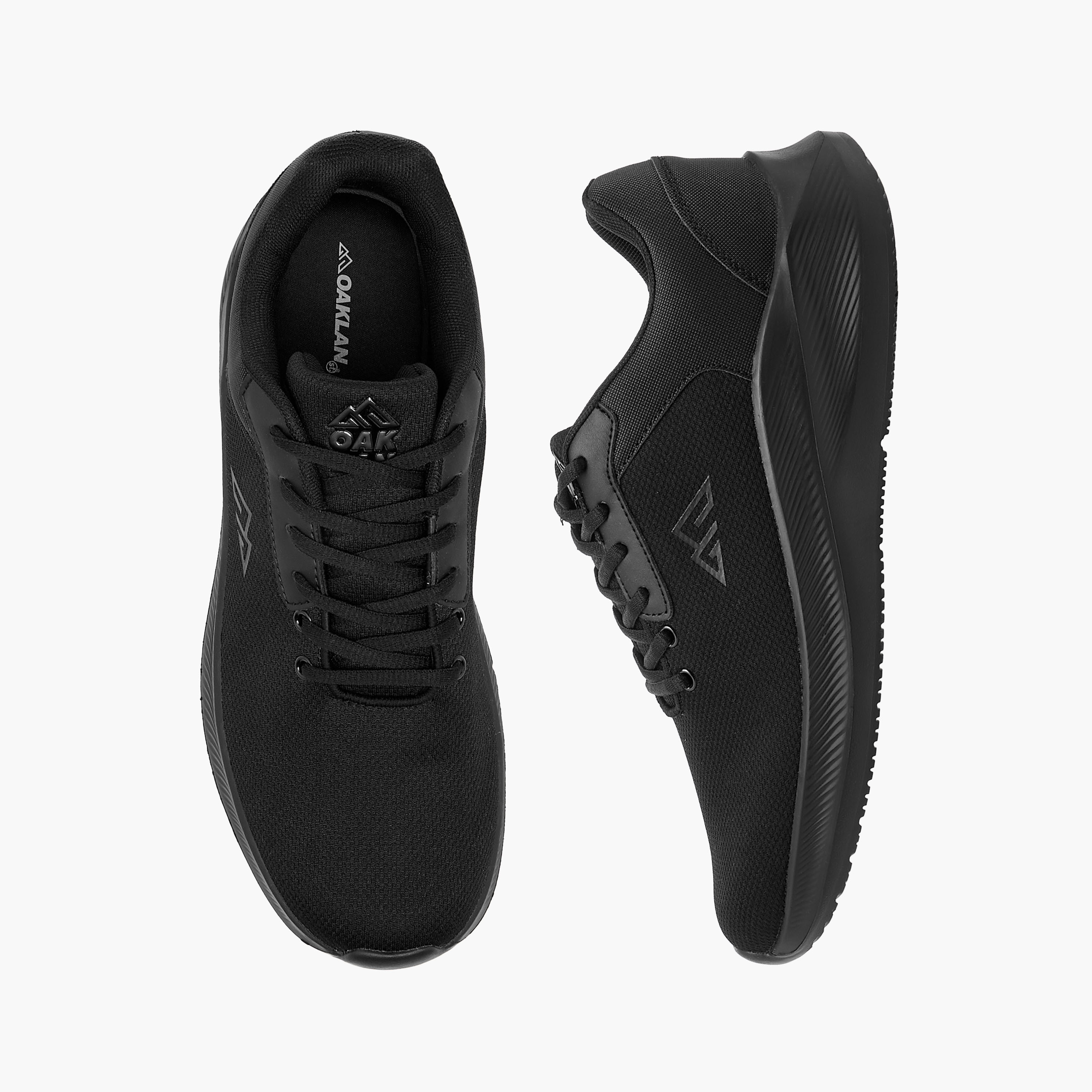حذاء رياضي بارز الملمس برباط إغلاق من أوكلان من شو إكسبريس-sports-men-shoes-image-1