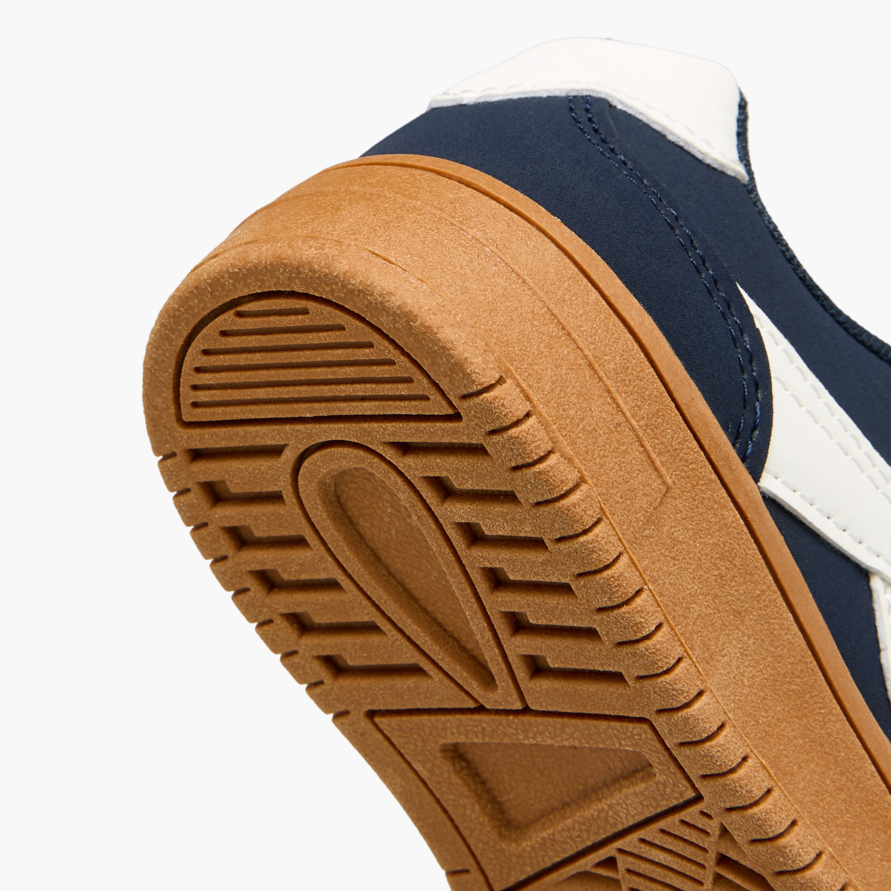 حذاء سنيكرز بشريط إغلاق لاصق للأولاد من إل بي إل من شو إكسبريس-boys-shoes-sneakers-image-5