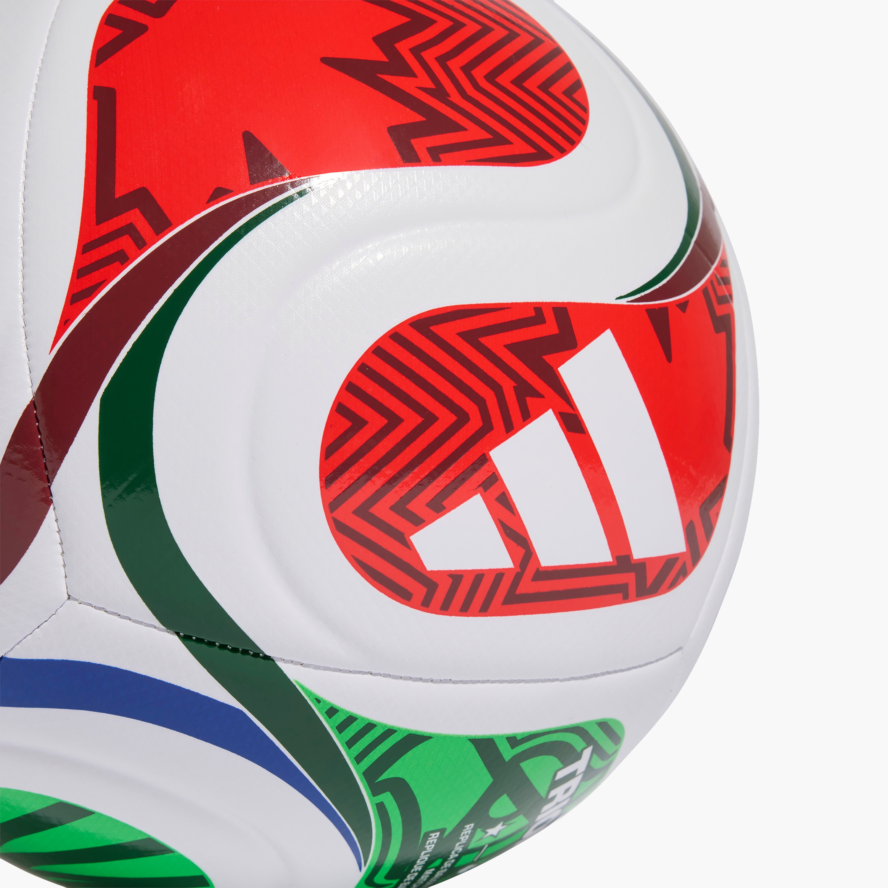 كرة قدم تدريب تريندا من أديداس-sports-gear-football-accessories-balls-image-1