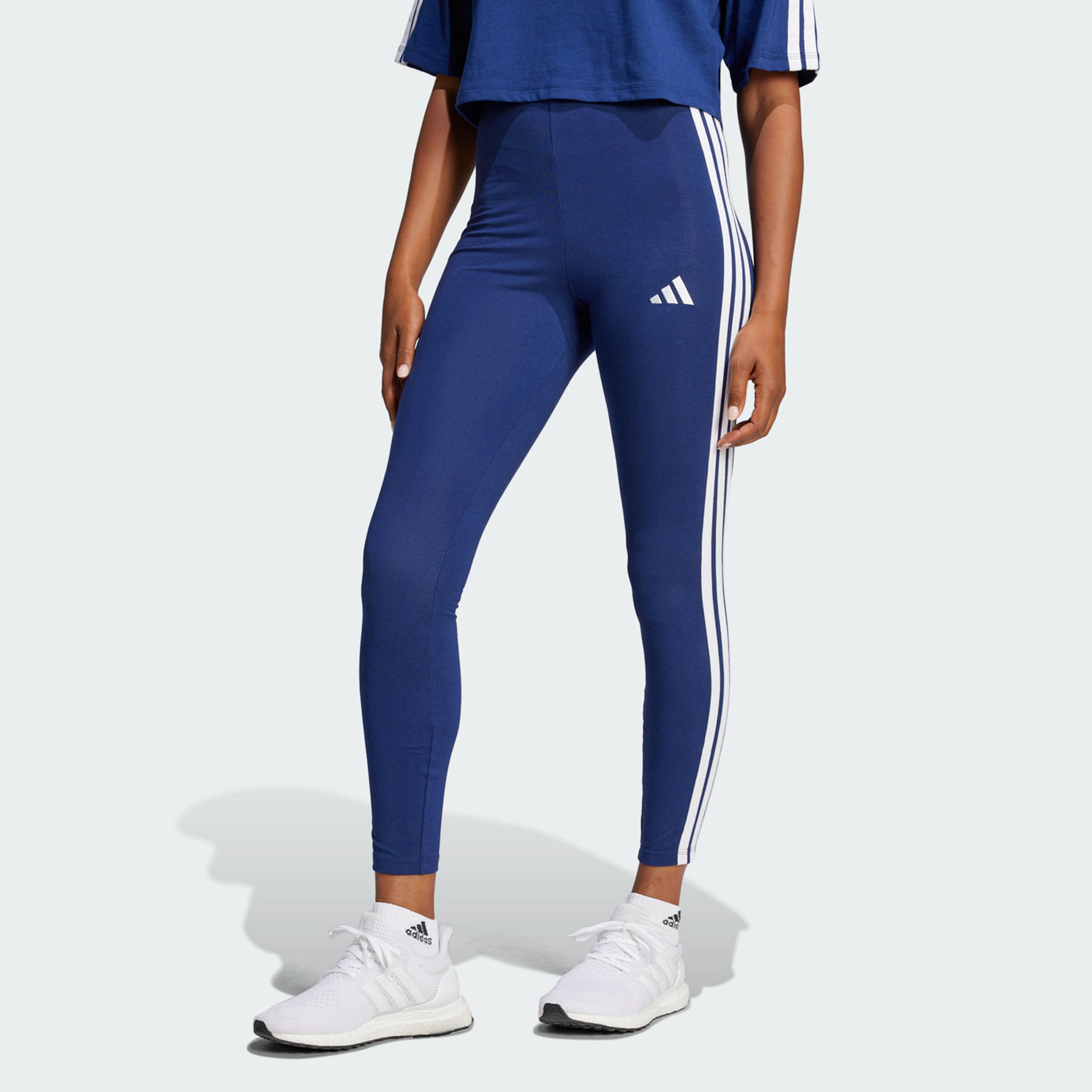 أديداس - ليجنز قطني نسائي إسينشالز بثلاثة خطوط JE0067 | OE-women-clothing-sportswearandactivewear-bottoms-leggings-image-1