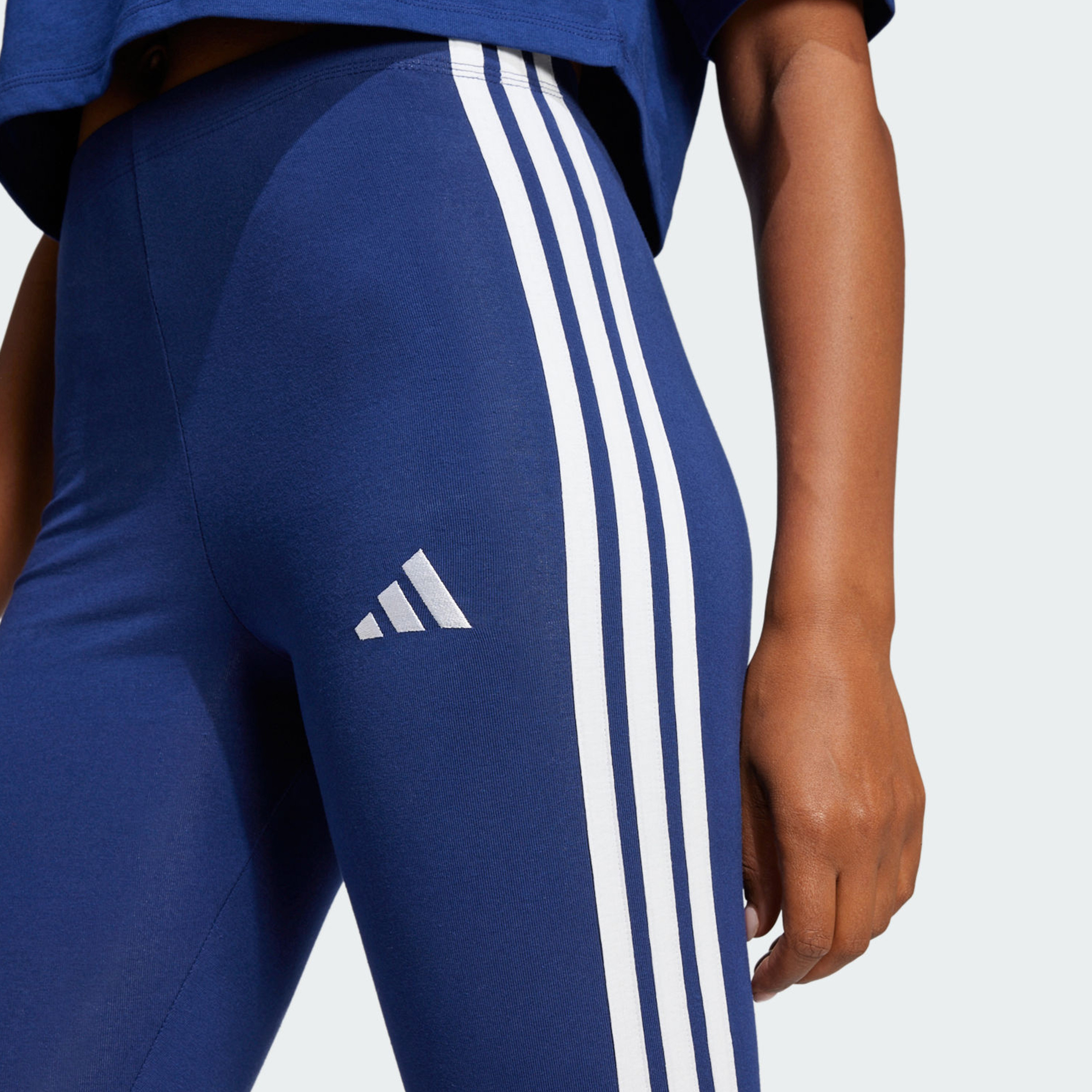 أديداس - ليجنز قطني نسائي إسينشالز بثلاثة خطوط JE0067 | OE-women-clothing-sportswearandactivewear-bottoms-leggings-image-5