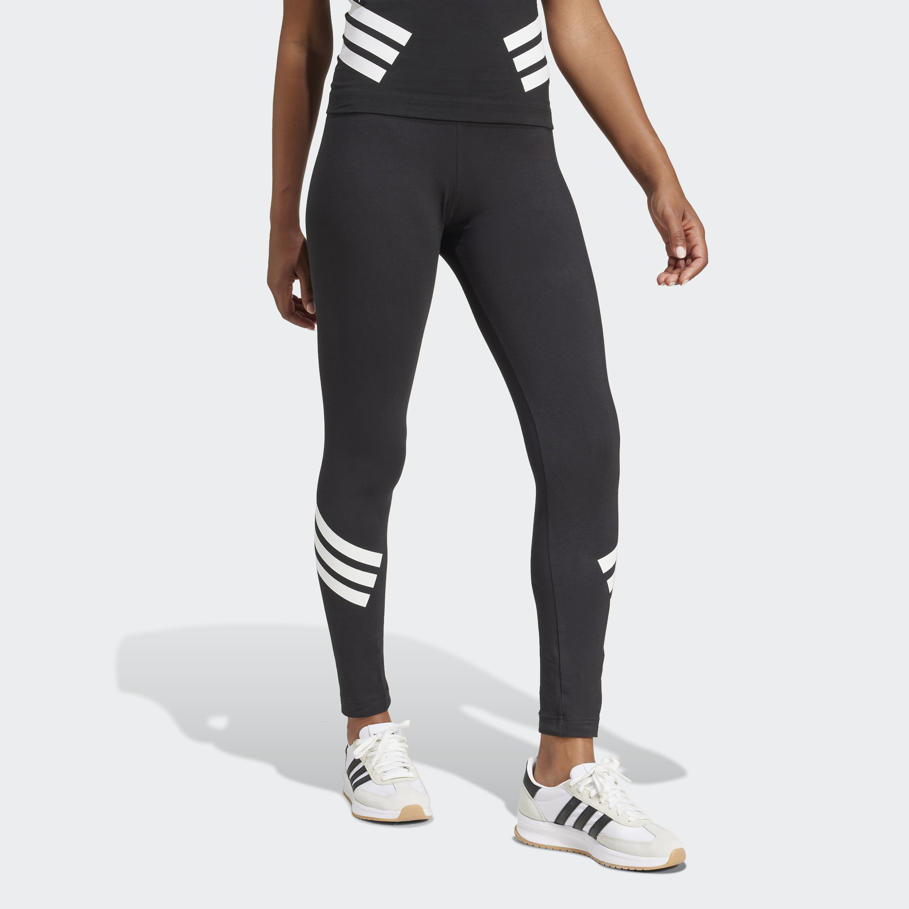 اديداس - بنطال ليجنز نسائي بثلاثة خطوط من مجموعة "أيقونات المستقبل"-women-clothing-bottoms-leggings-image-2