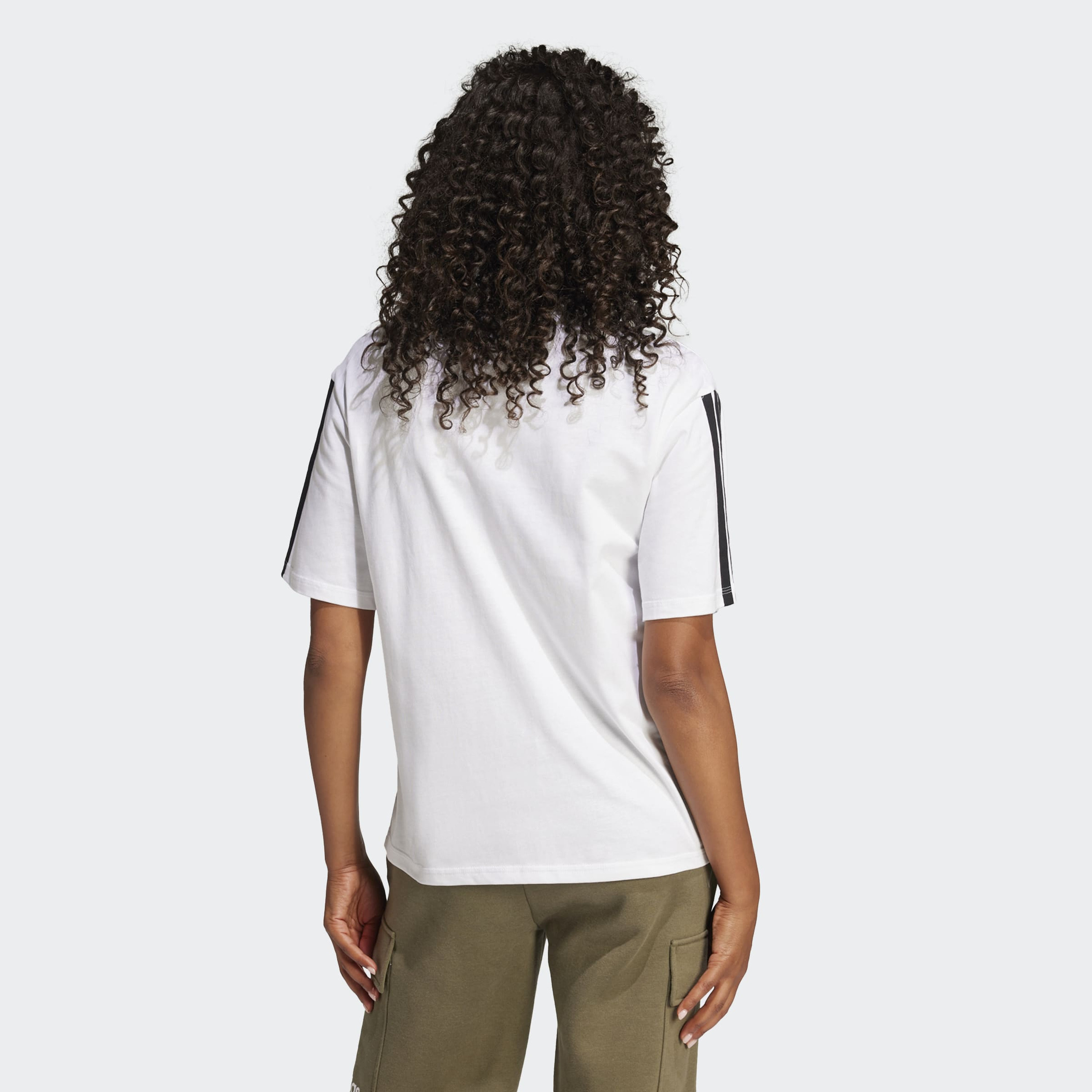 أديداس - تيشيرت إسينشالز 3-خطوط بوي فريند للنساء JC5960 | OE-sports-women-clothing-tshirtsandvests-image-15