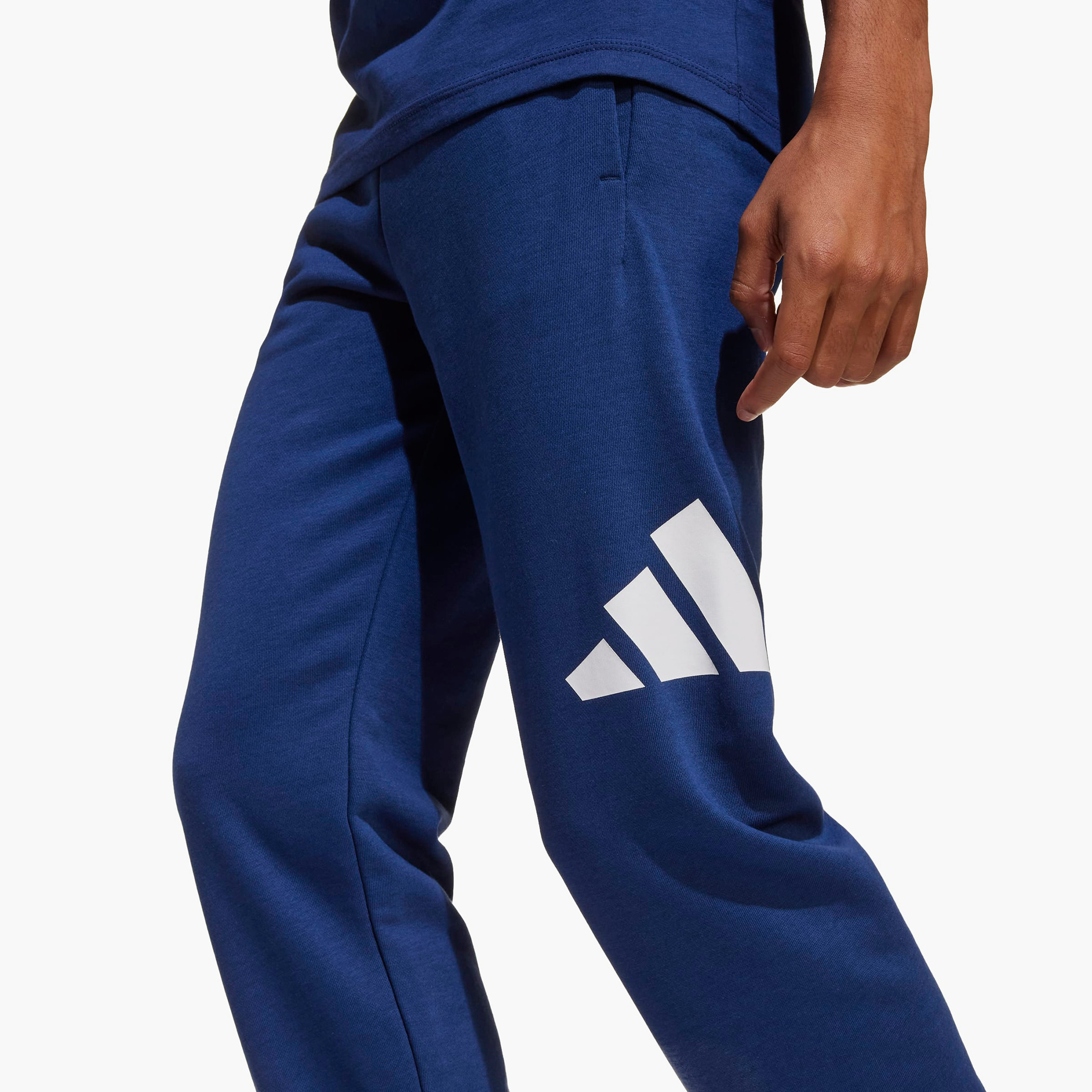 بنطلون رياضي بخصر مطاطي ورباط وطبعات شعار من أديداس-boys-clothing-bottoms-joggersandtrackpants-image-6