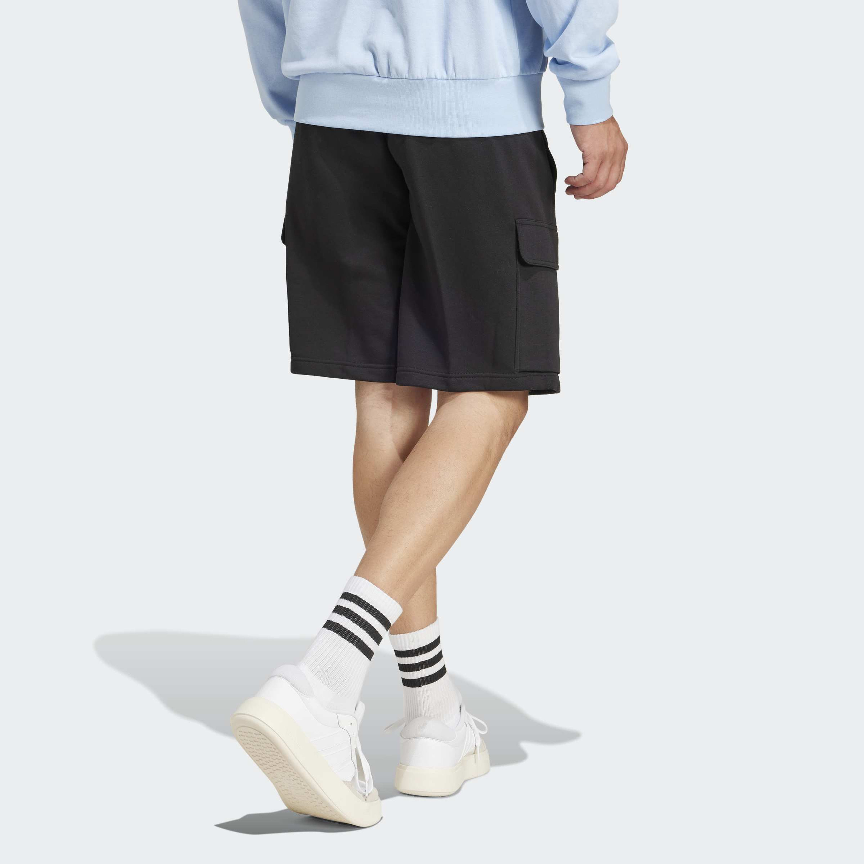 اديداس - شورت رجالي أساسي من الصوف الناعم يوفر الراحة-men-clothing-bottoms-shorts-image-3