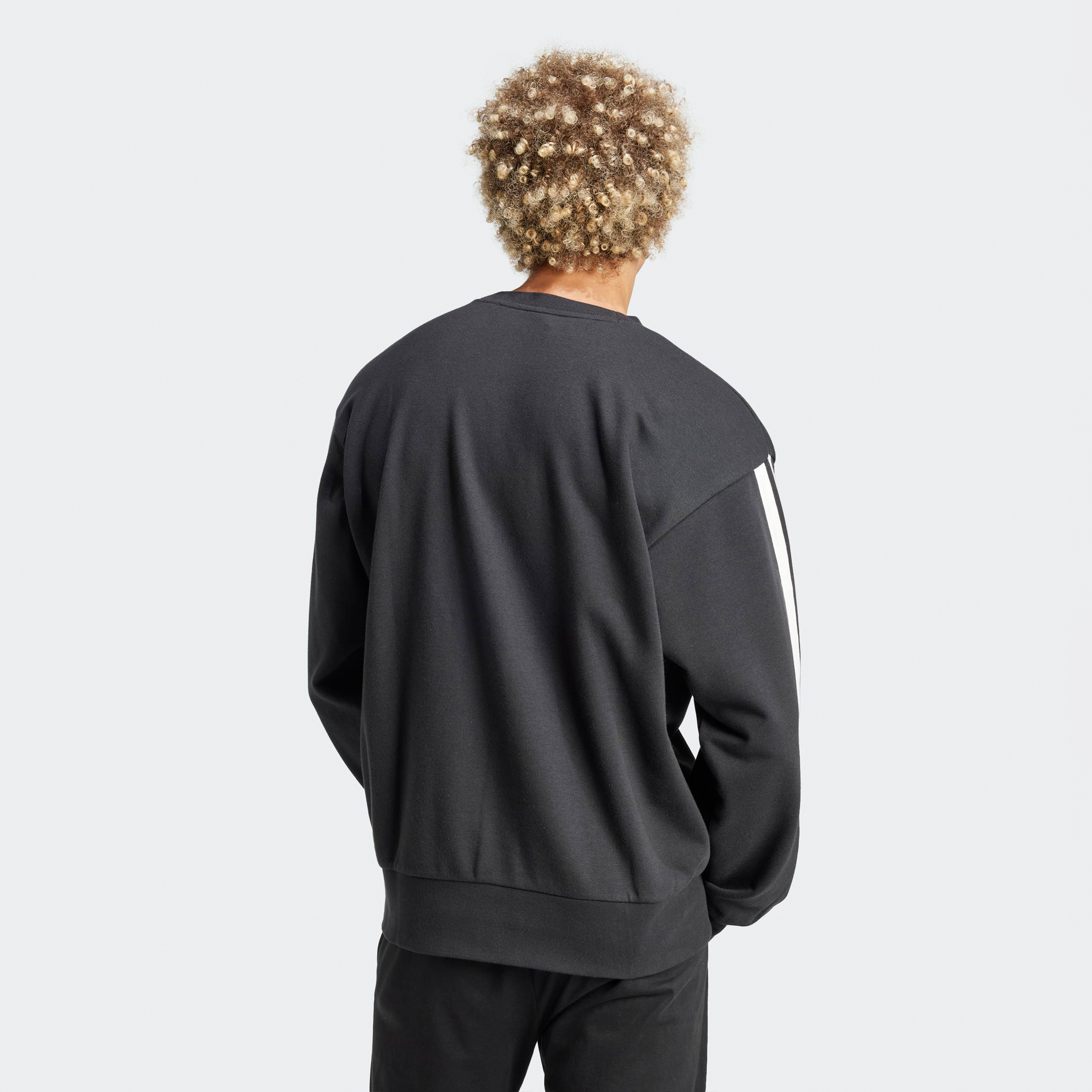 اديداس - سويت شيرت رجالي أساسي شعار ثلاثة خطوط قماش تيري فرنسي-men-clothing-sportswearandactivewear-hoodiesandsweatshirts-image-3