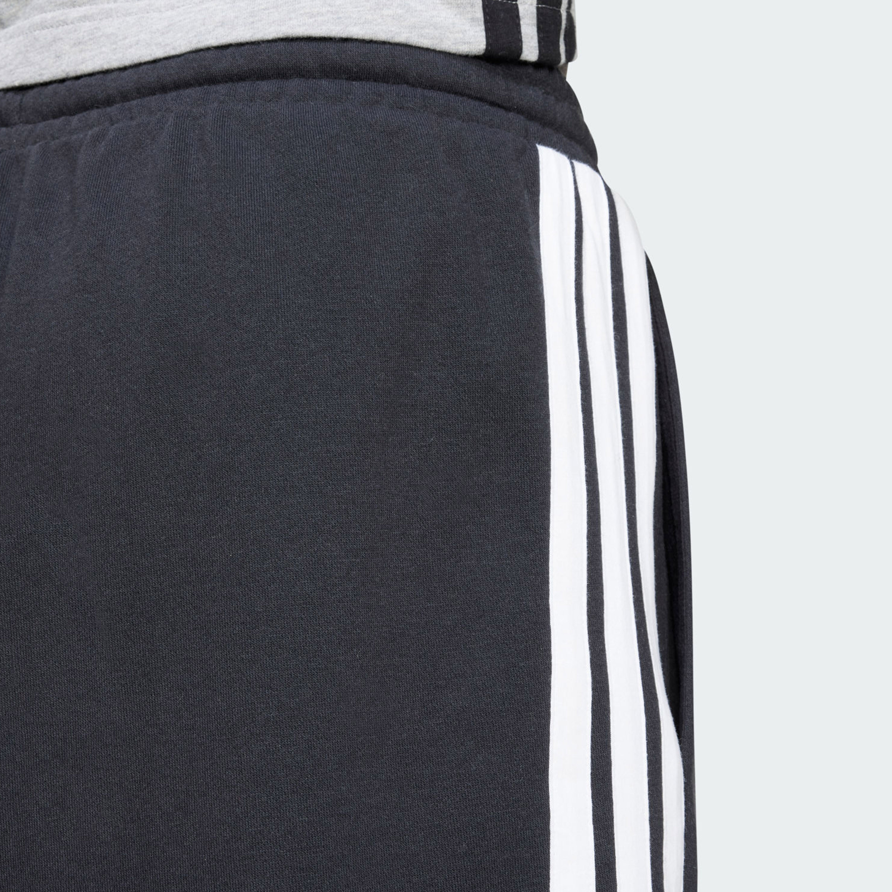 أديداس - شورت رجالي إسينشالز بثلاثة خطوط تيري فرنسي | OE-men-clothing-bottoms-shorts-image-5