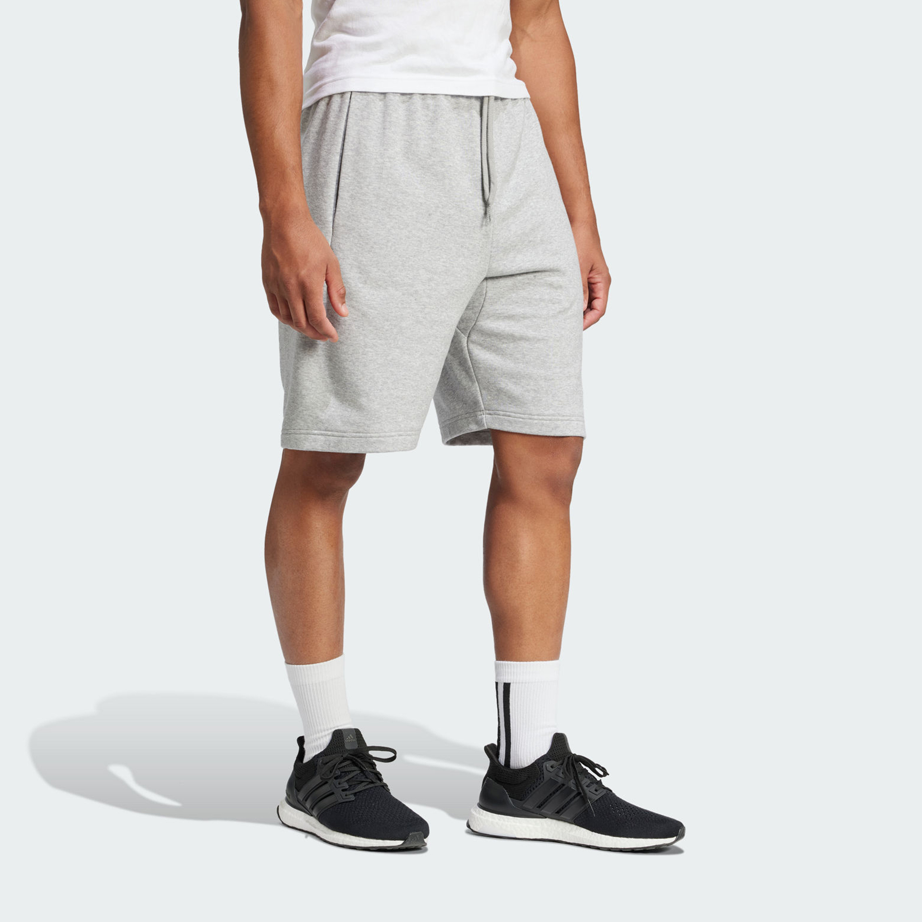 أديداس - شورت إسينشالز بشعار كبير للرجال من قماش تيري الفرنسي JE8957 | OE-men-clothing-bottoms-shorts-image-2